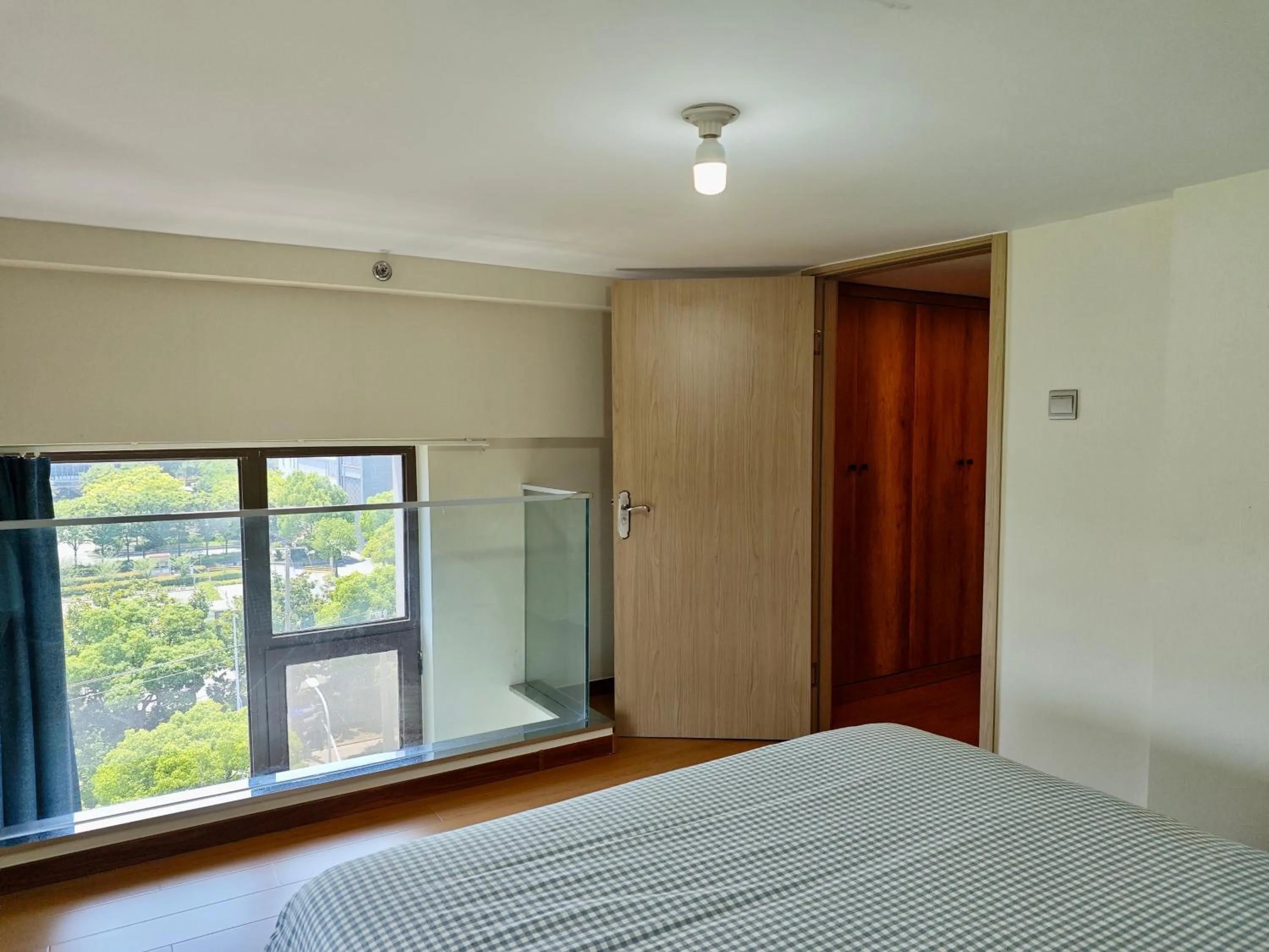 Bed in iNestin Shanghai Apt Waigaoqiao