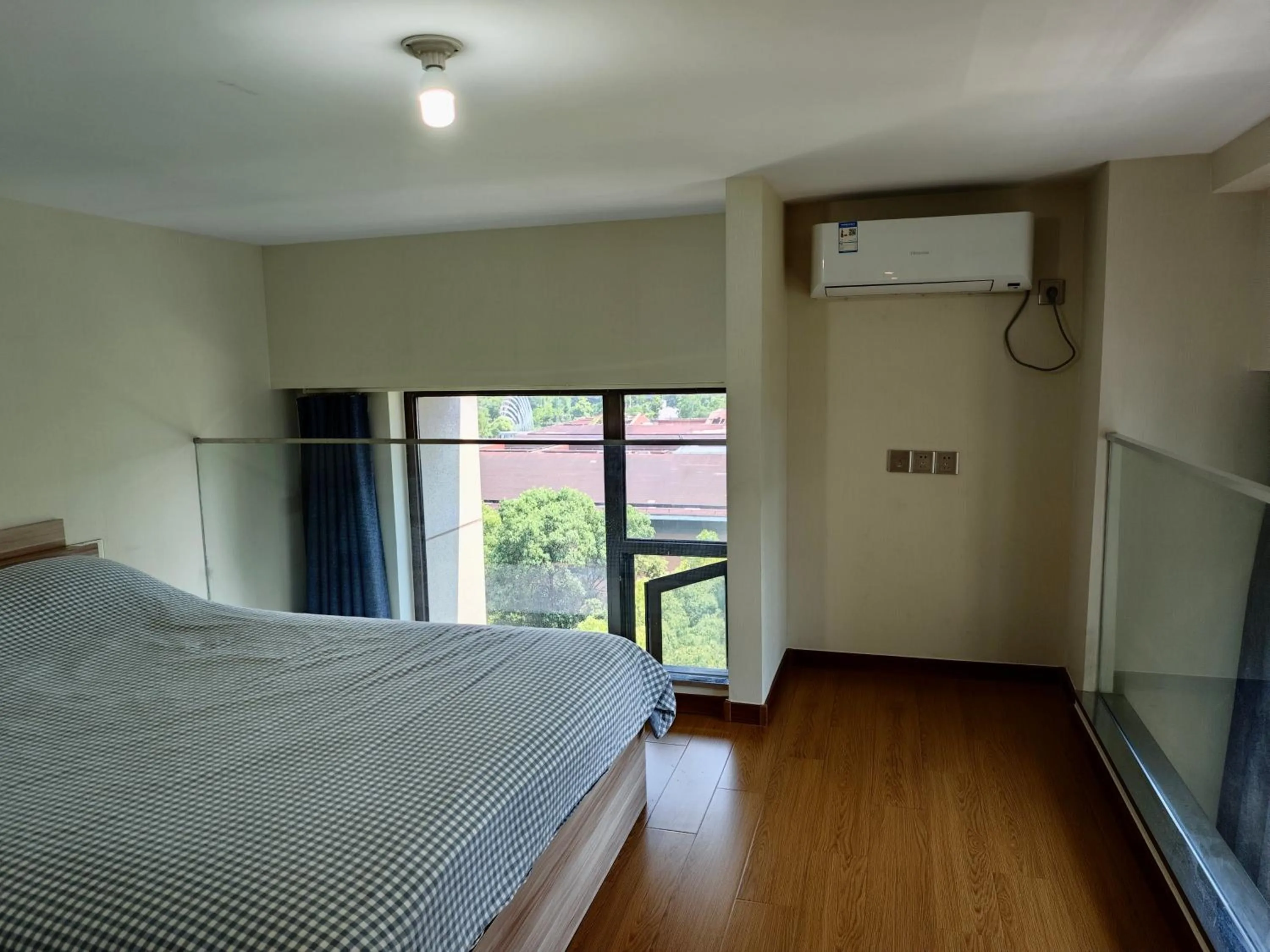 Bed in iNestin Shanghai Apt Waigaoqiao