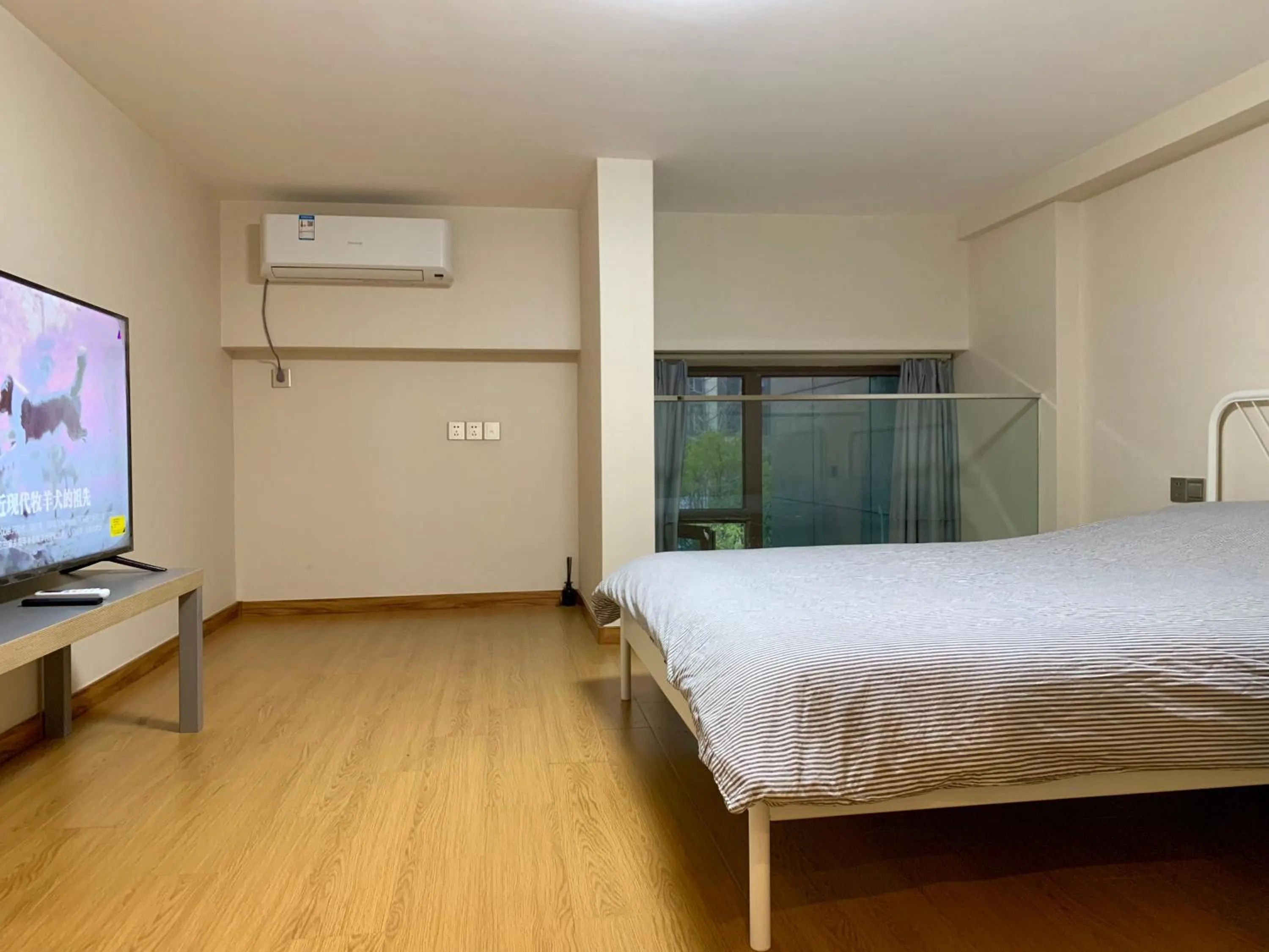 Bed in iNestin Shanghai Apt Waigaoqiao