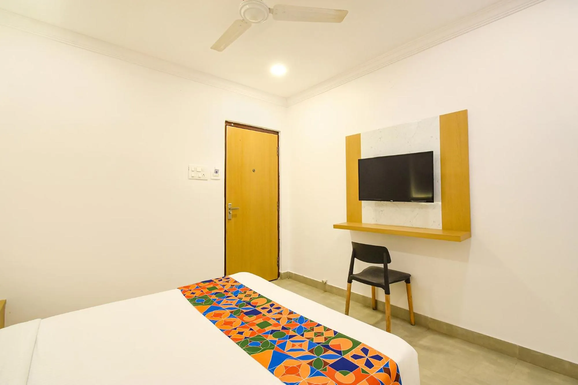 Bed in Fabhotel Cinco Primera Nr LV Prasad, Banjara Hills