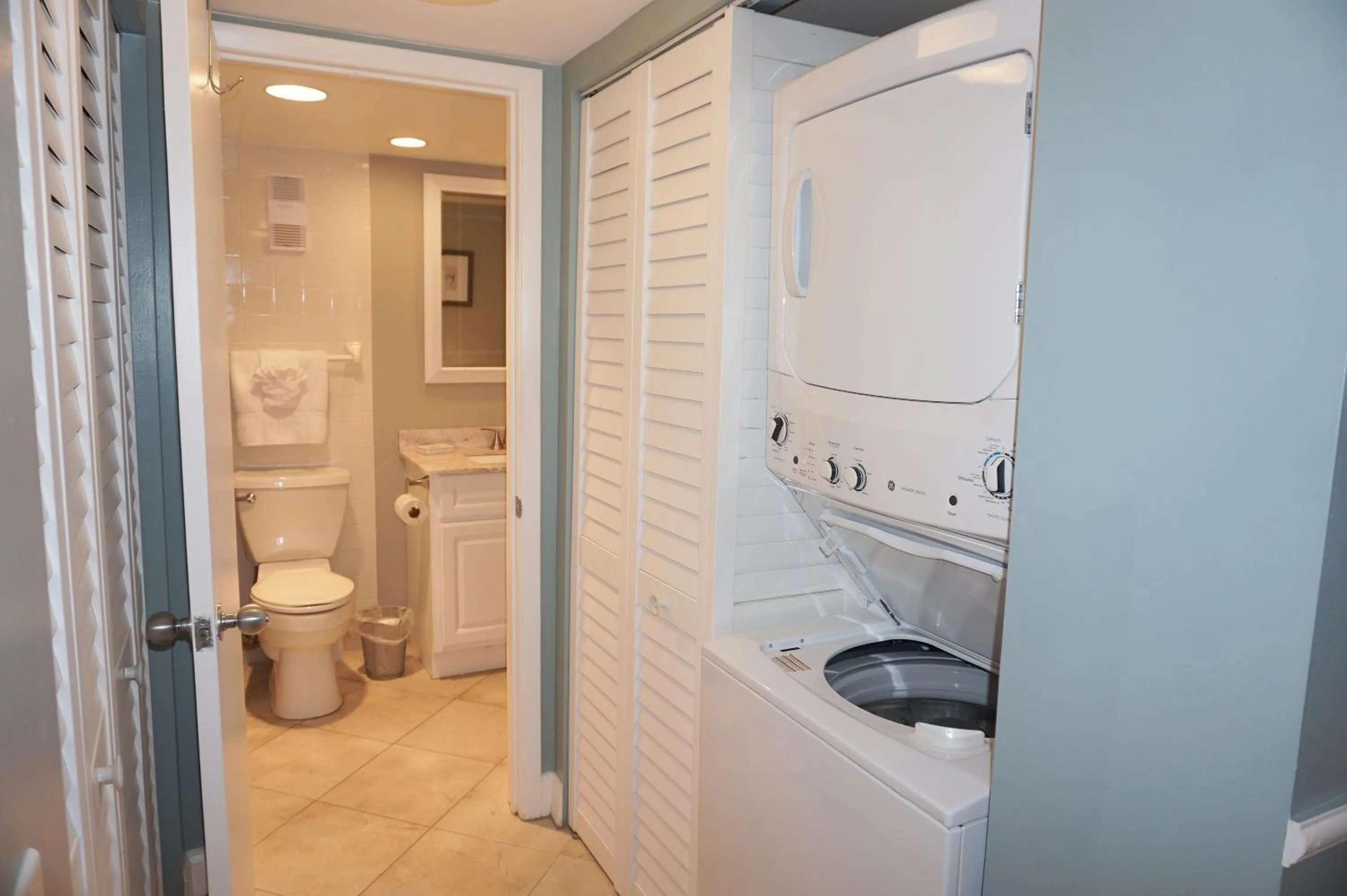 washing machine in Gulf Strand Resort by Travel Resort Services