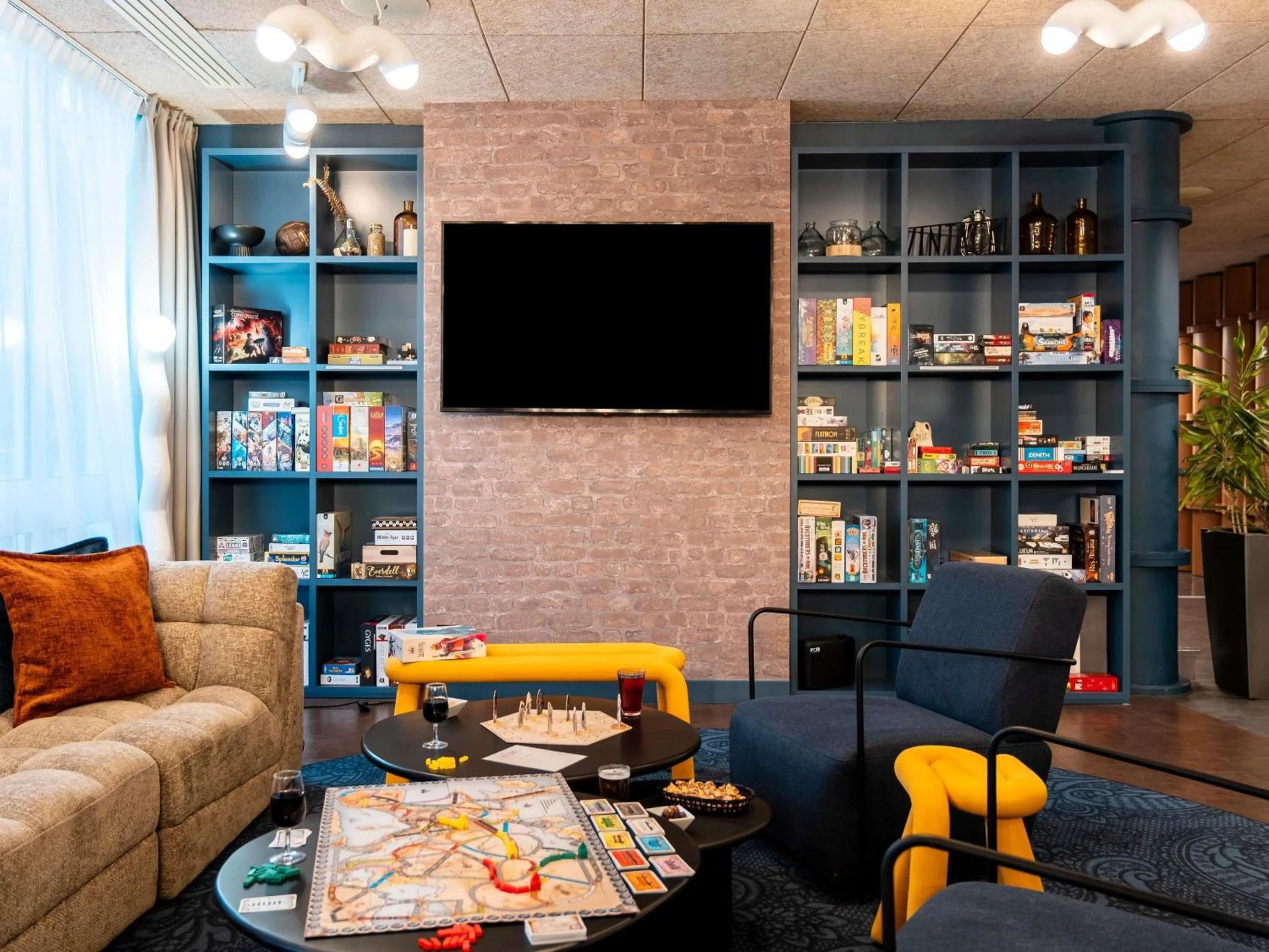 Lounge or bar in Ibis Styles Lyon Villeurbanne Parc de la Tête d'Or