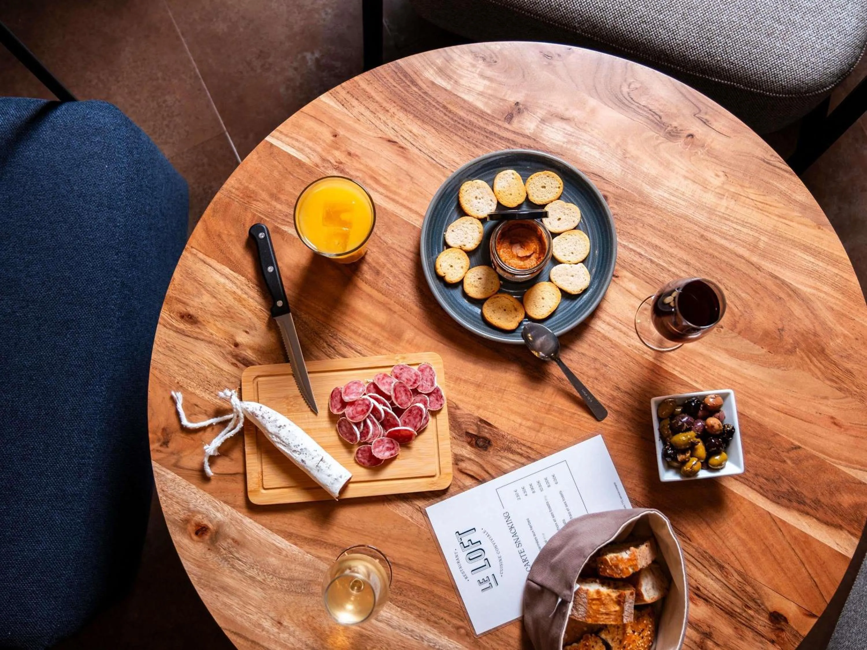Lounge or bar in Ibis Styles Lyon Villeurbanne Parc de la Tête d'Or