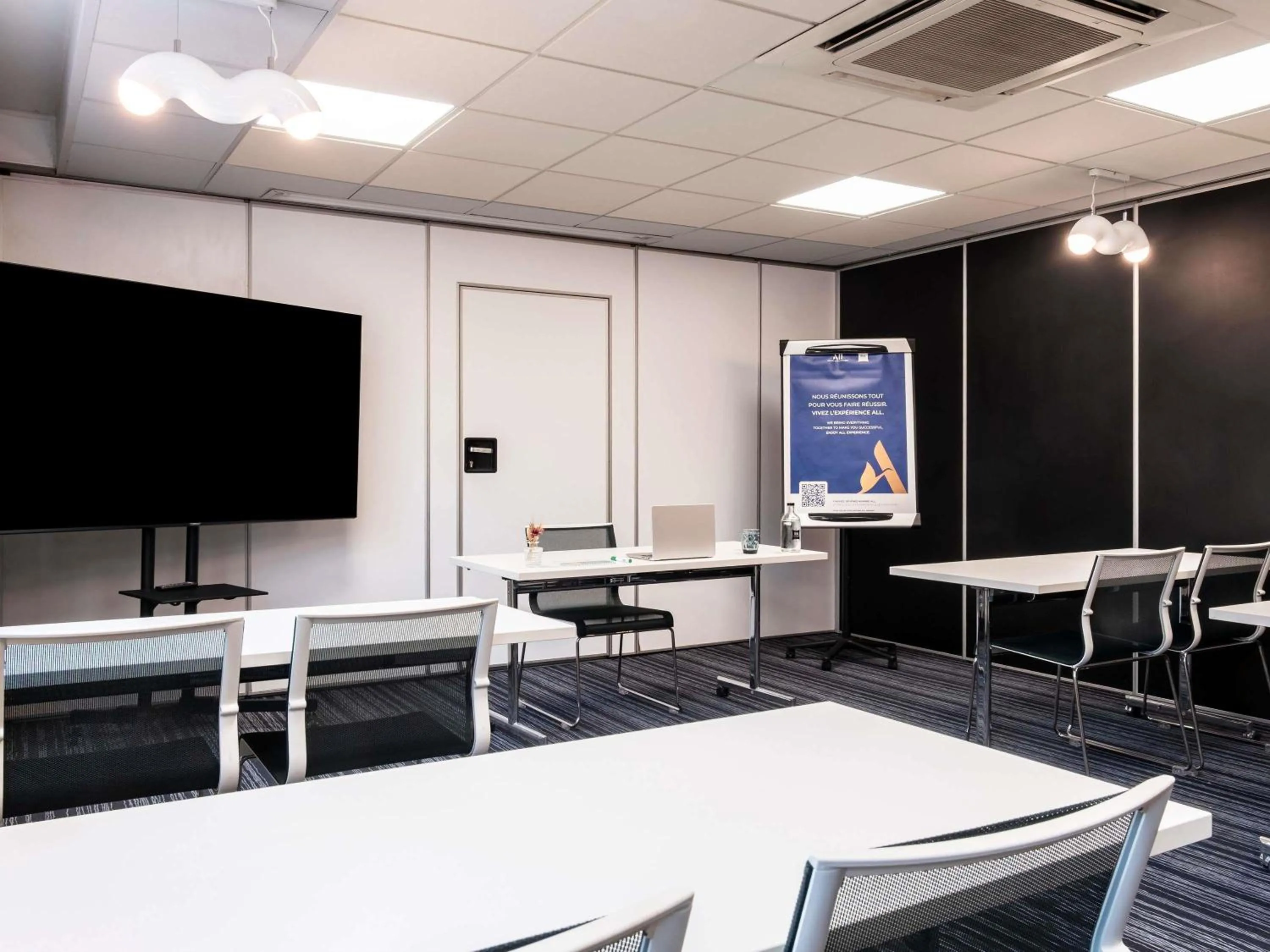 Meeting/conference room in Ibis Styles Lyon Villeurbanne Parc de la Tête d'Or