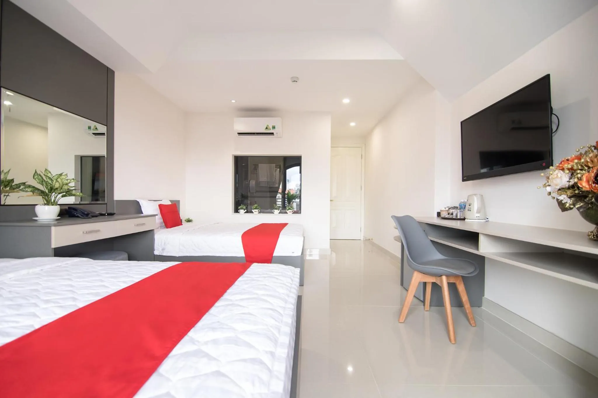 TV and multimedia, Bed in Bin Bin Hotel 7 - Near TON DUC THANG University