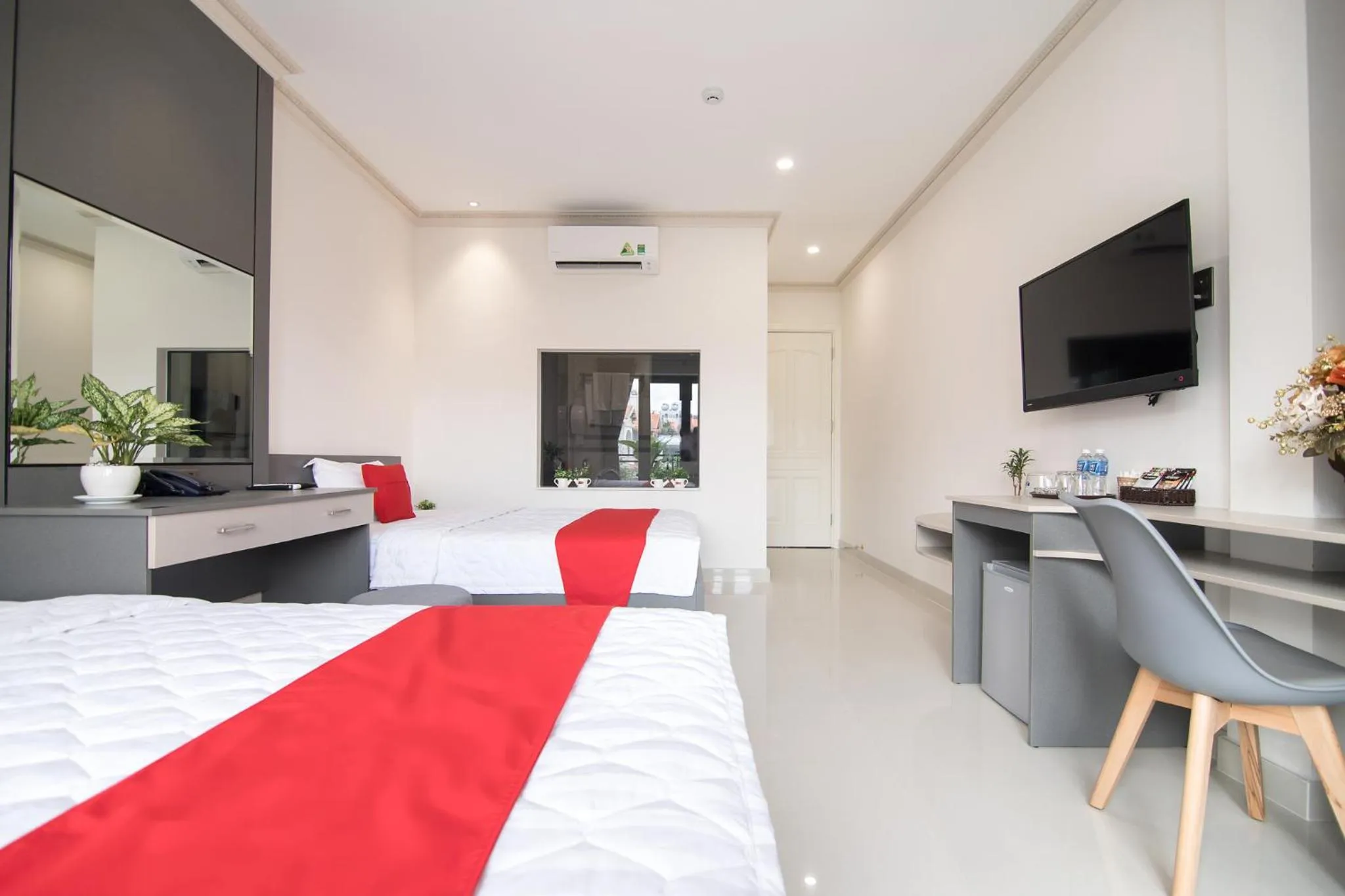 TV and multimedia, Bed in Bin Bin Hotel 7 - Near TON DUC THANG University