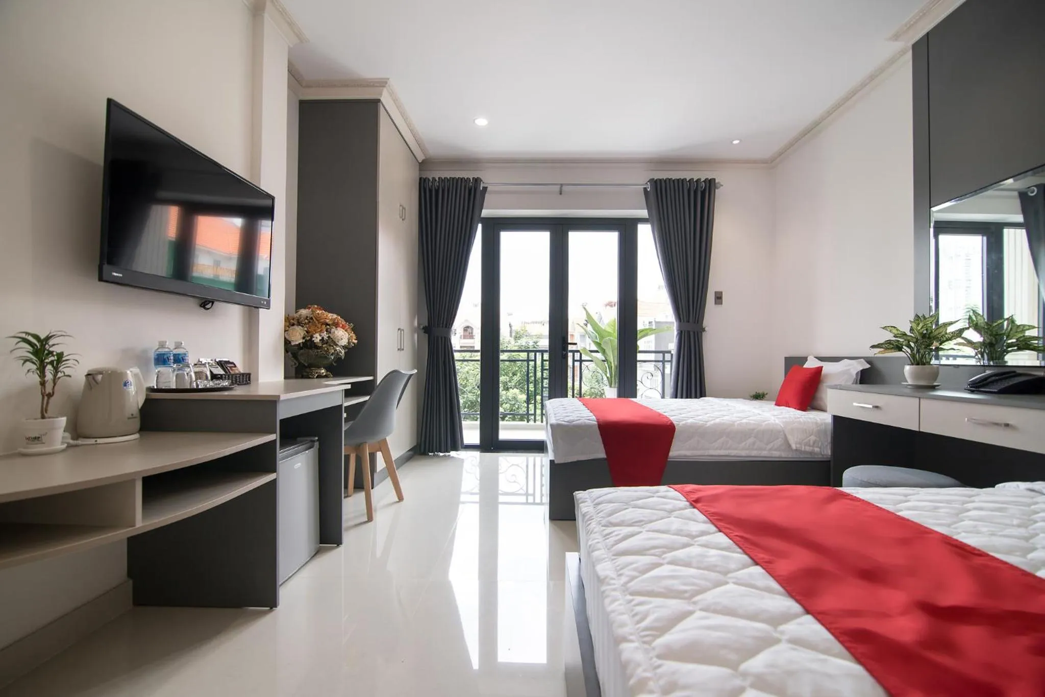 Photo of the whole room, Bed in Bin Bin Hotel 7 - Near TON DUC THANG University