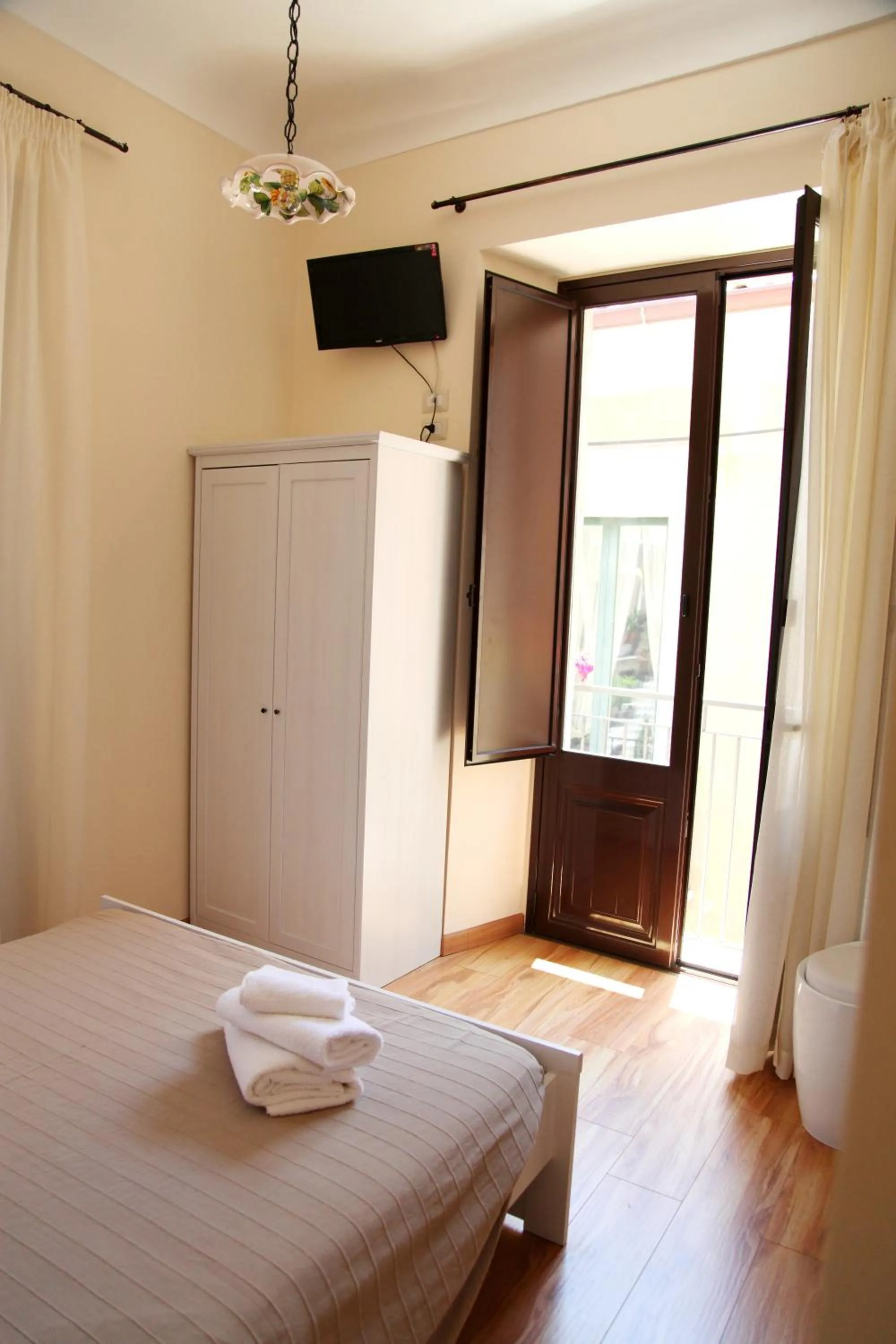 Decorative detail, Bed in Bed & Breakfast Duomo Di Taormina