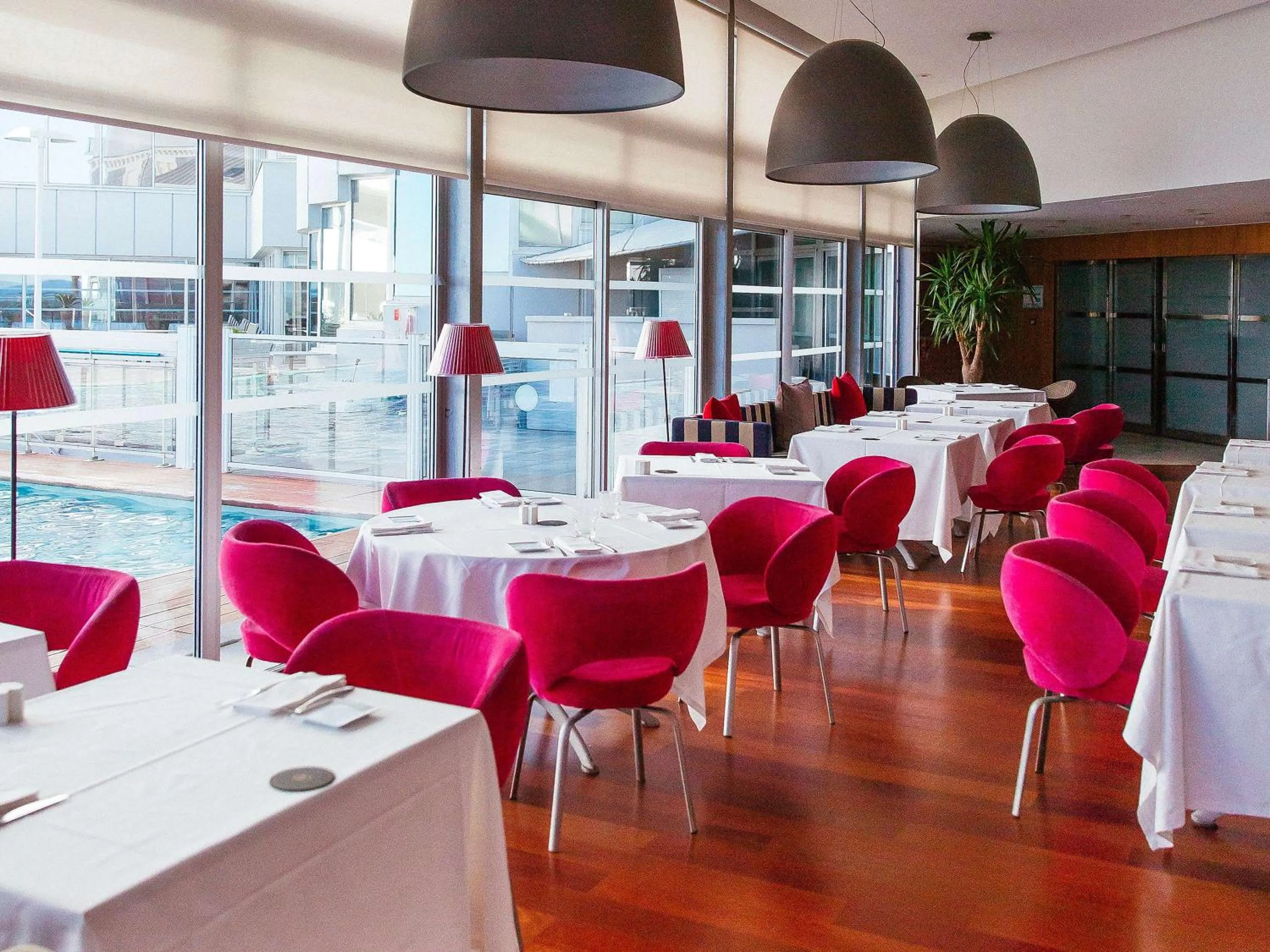 Restaurant/places to eat in Sofitel Biarritz Le Miramar Thalassa