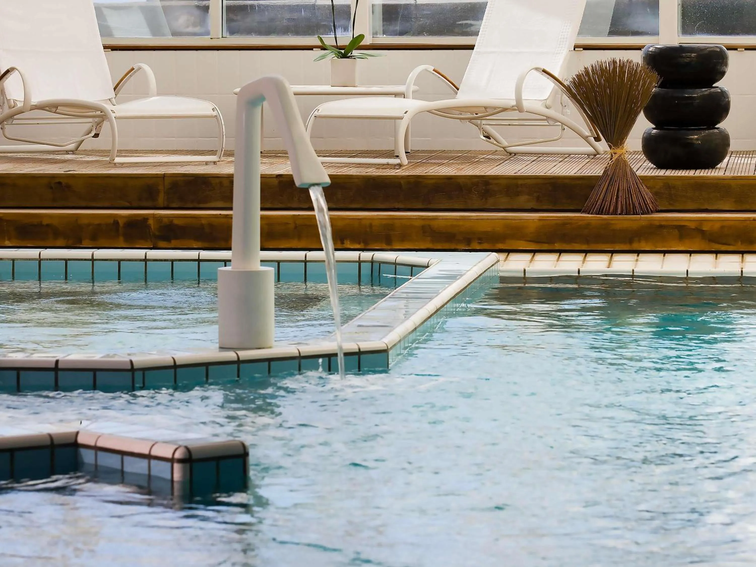 Pool view in Sofitel Biarritz Le Miramar Thalassa