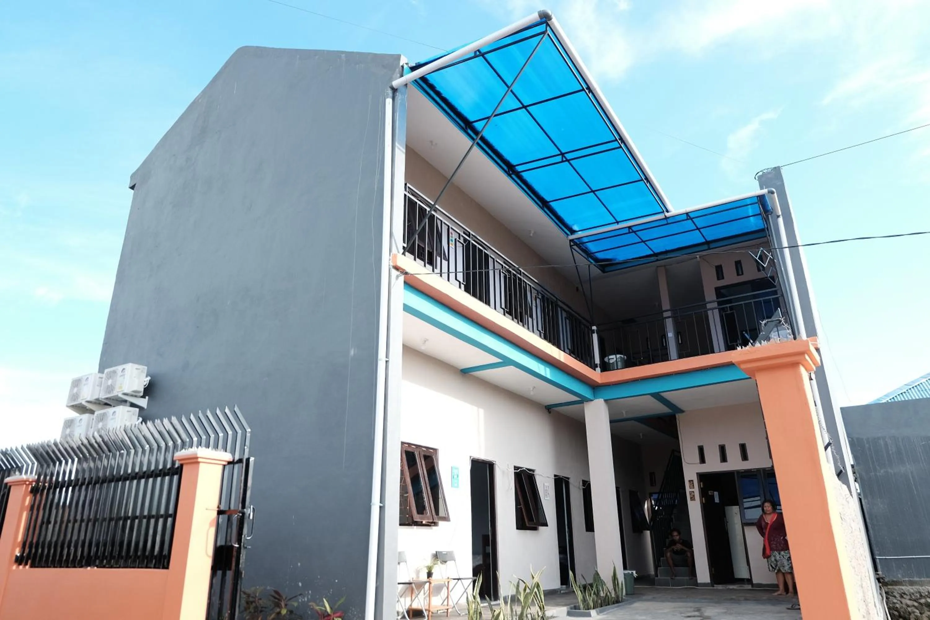 Property building in Rumah Marianne