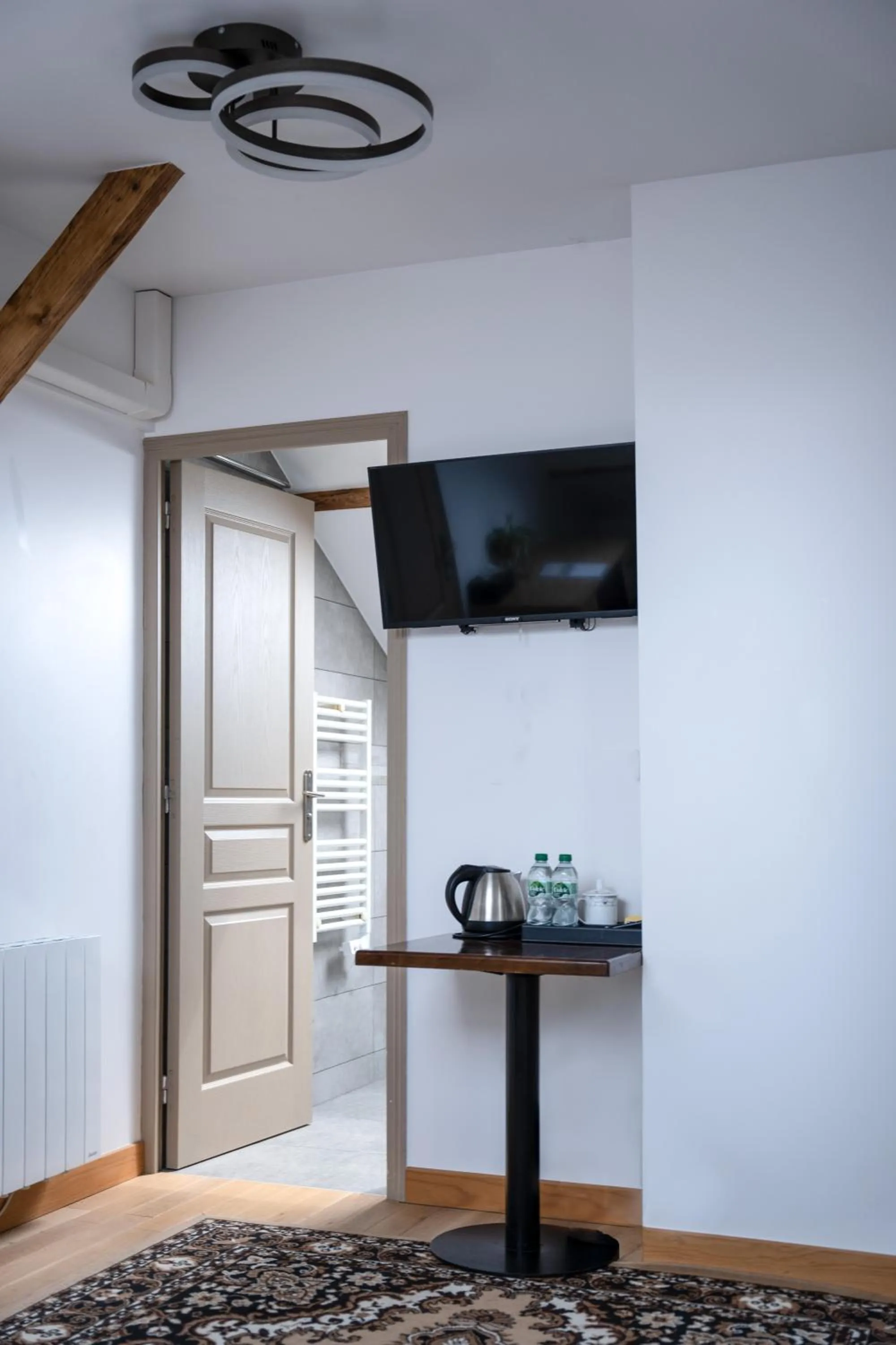 TV and multimedia in La Maison Charentonneau