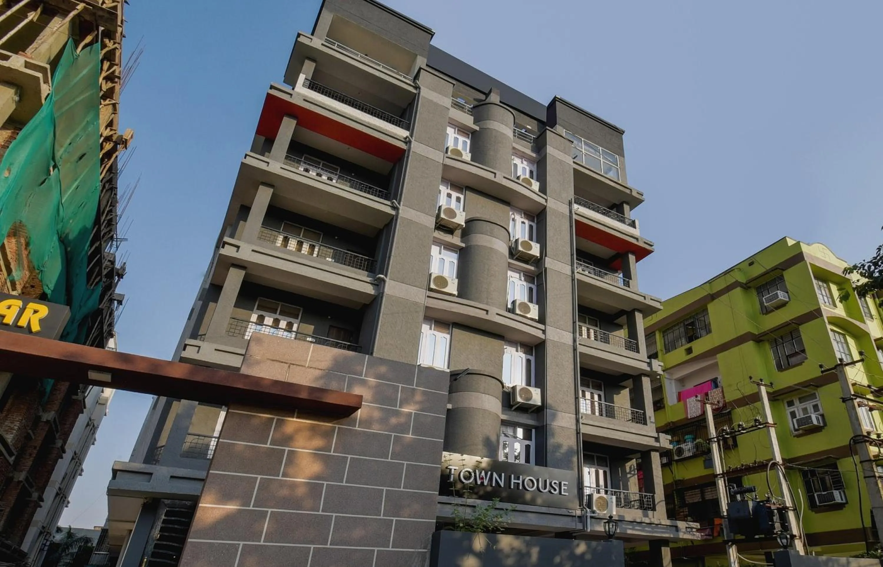 Facade/entrance in Super Townhouse Vidya Vihar