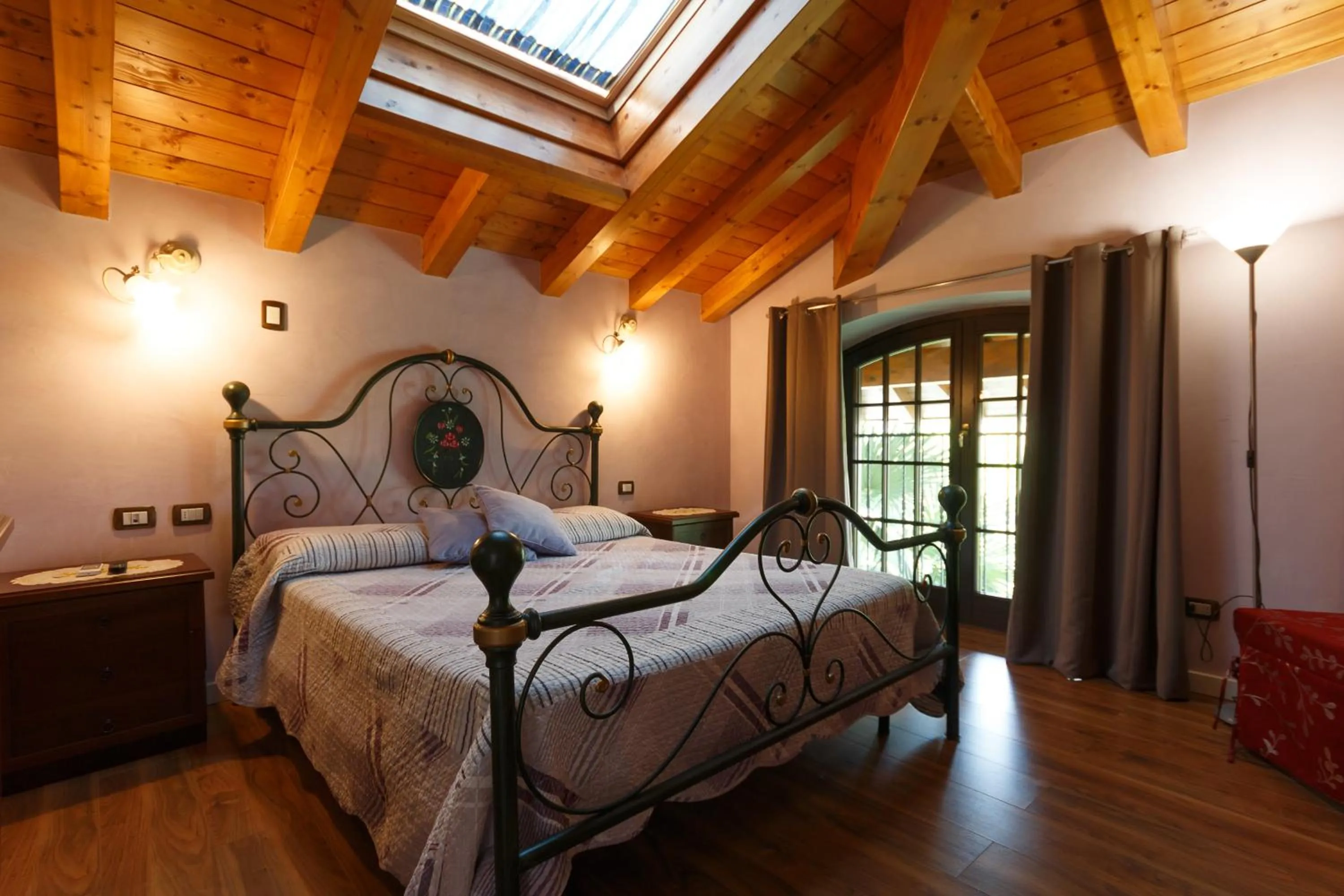 Photo of the whole room, Bed in Il Gelsomino