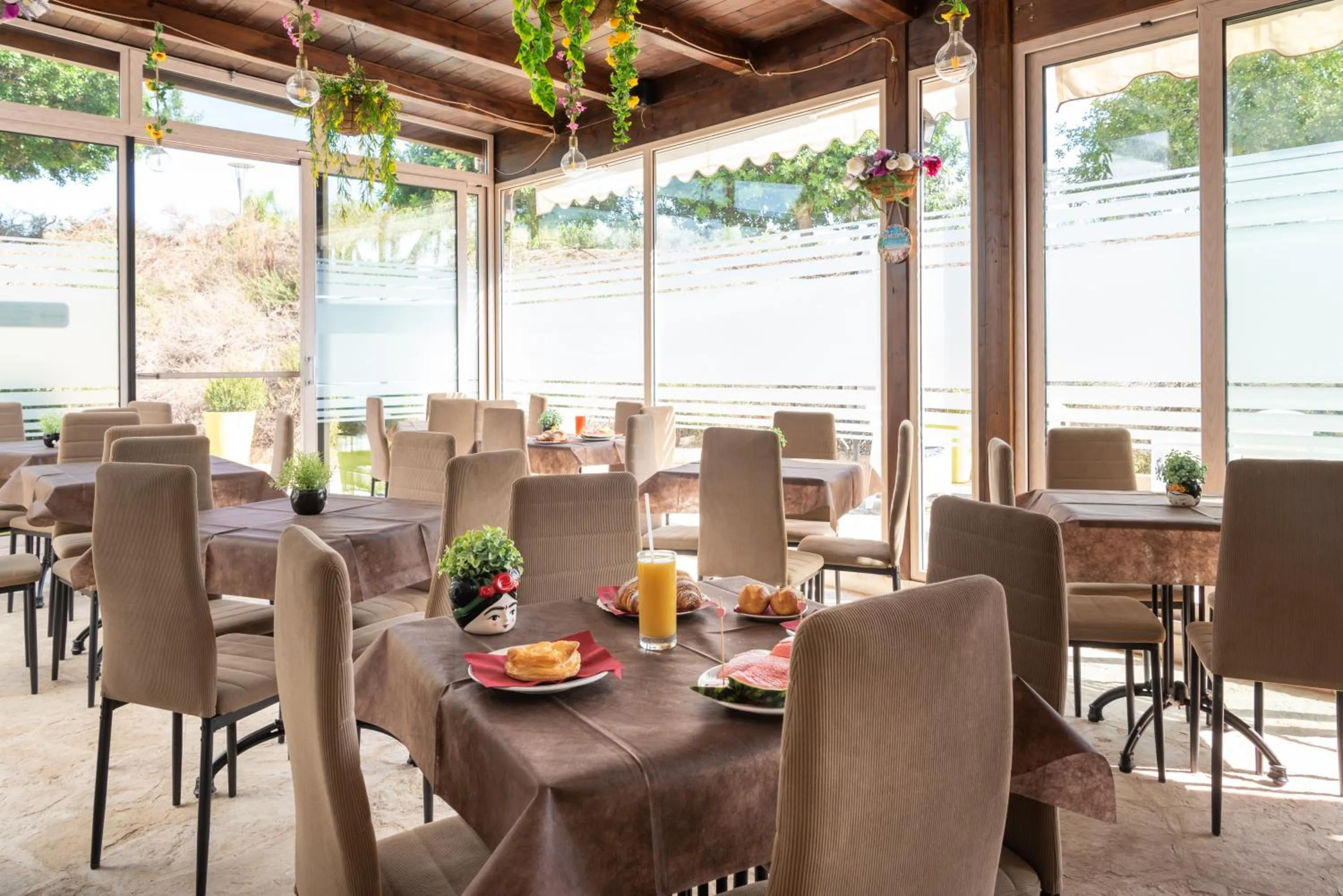 Restaurant/places to eat in B&B Tenuta Barone