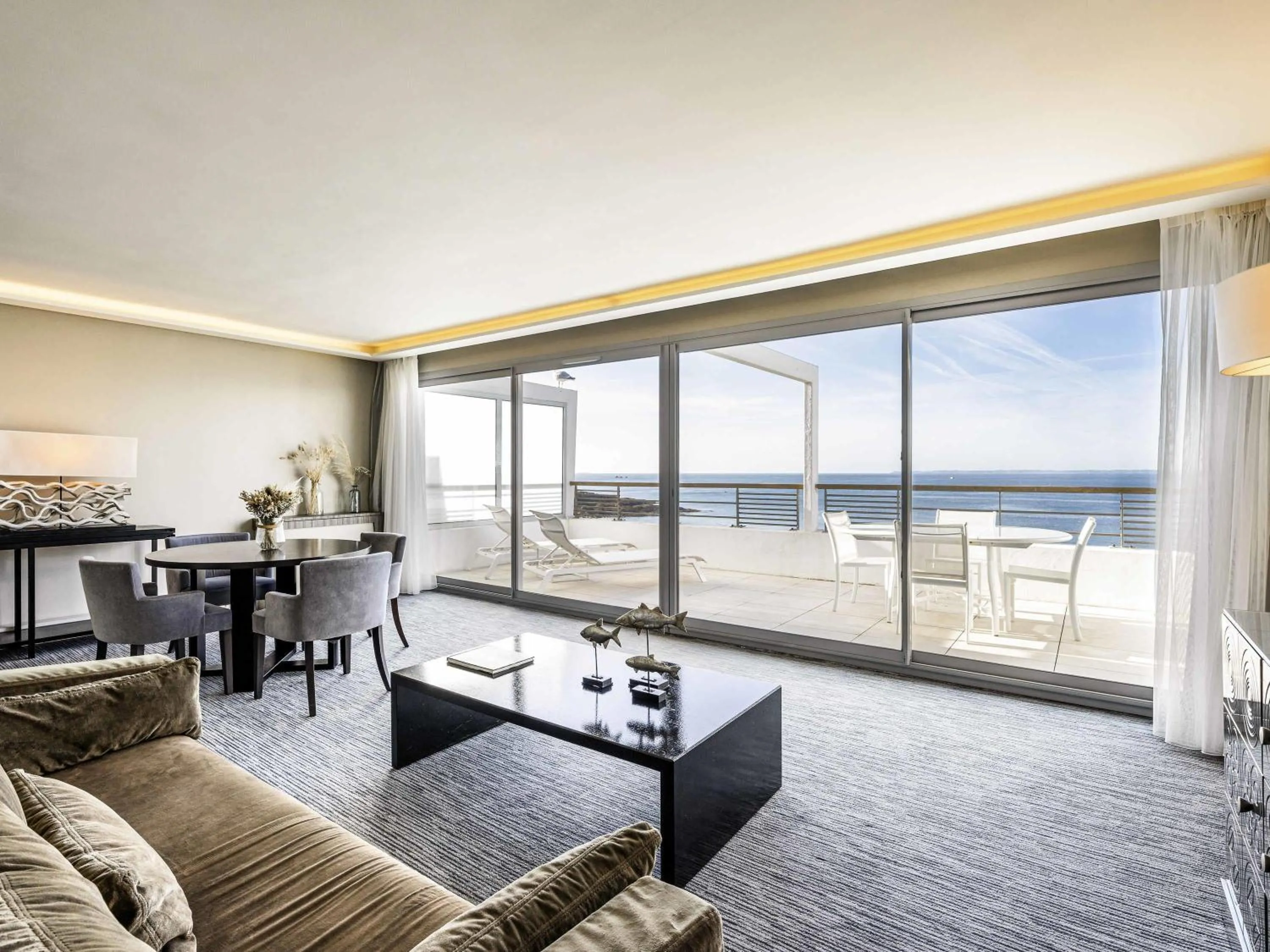 Photo of the whole room in Sofitel Quiberon Thalassa sea & spa