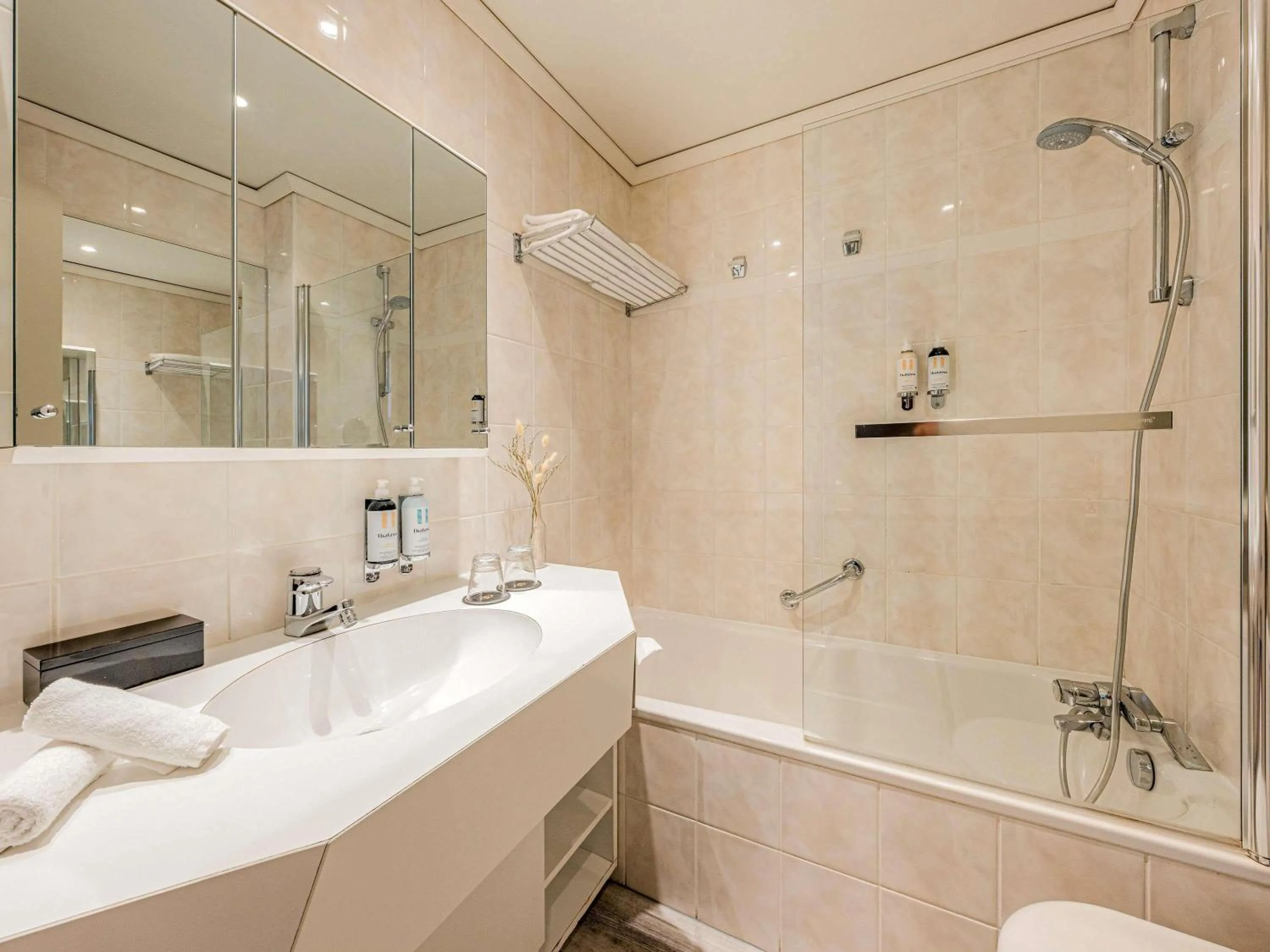 Bedroom in Sofitel Quiberon Thalassa sea & spa