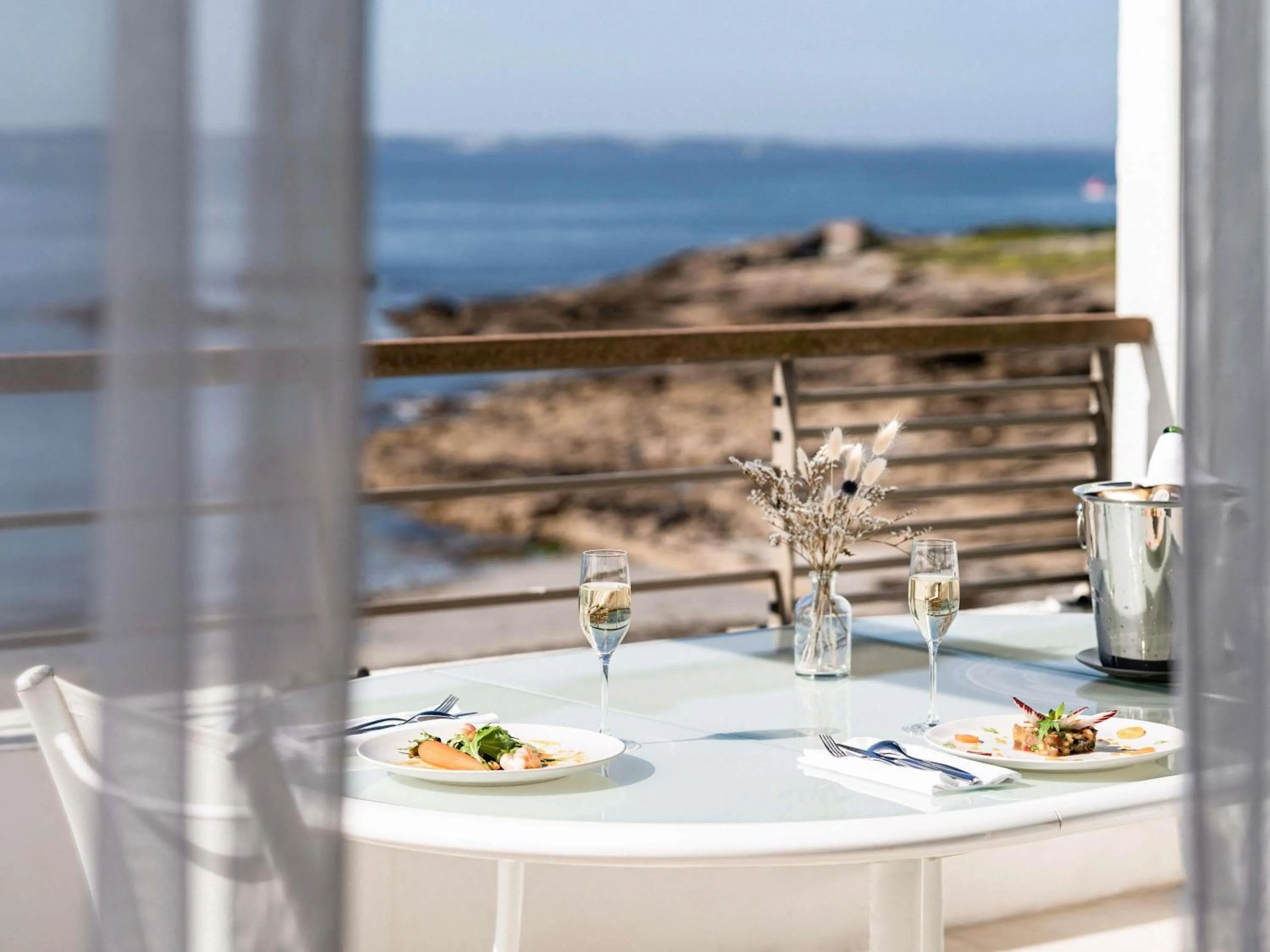 Bedroom in Sofitel Quiberon Thalassa sea & spa