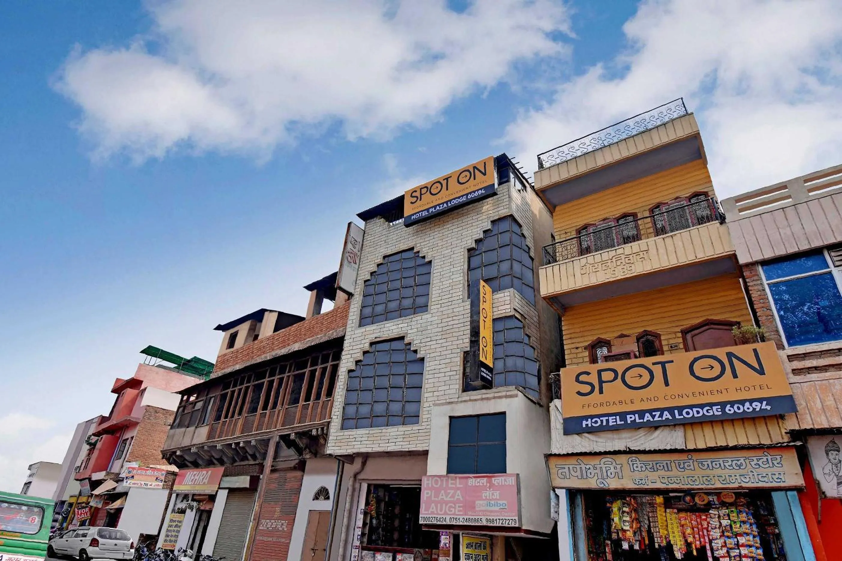 Facade/entrance in Hotel O Plaza Lodge
