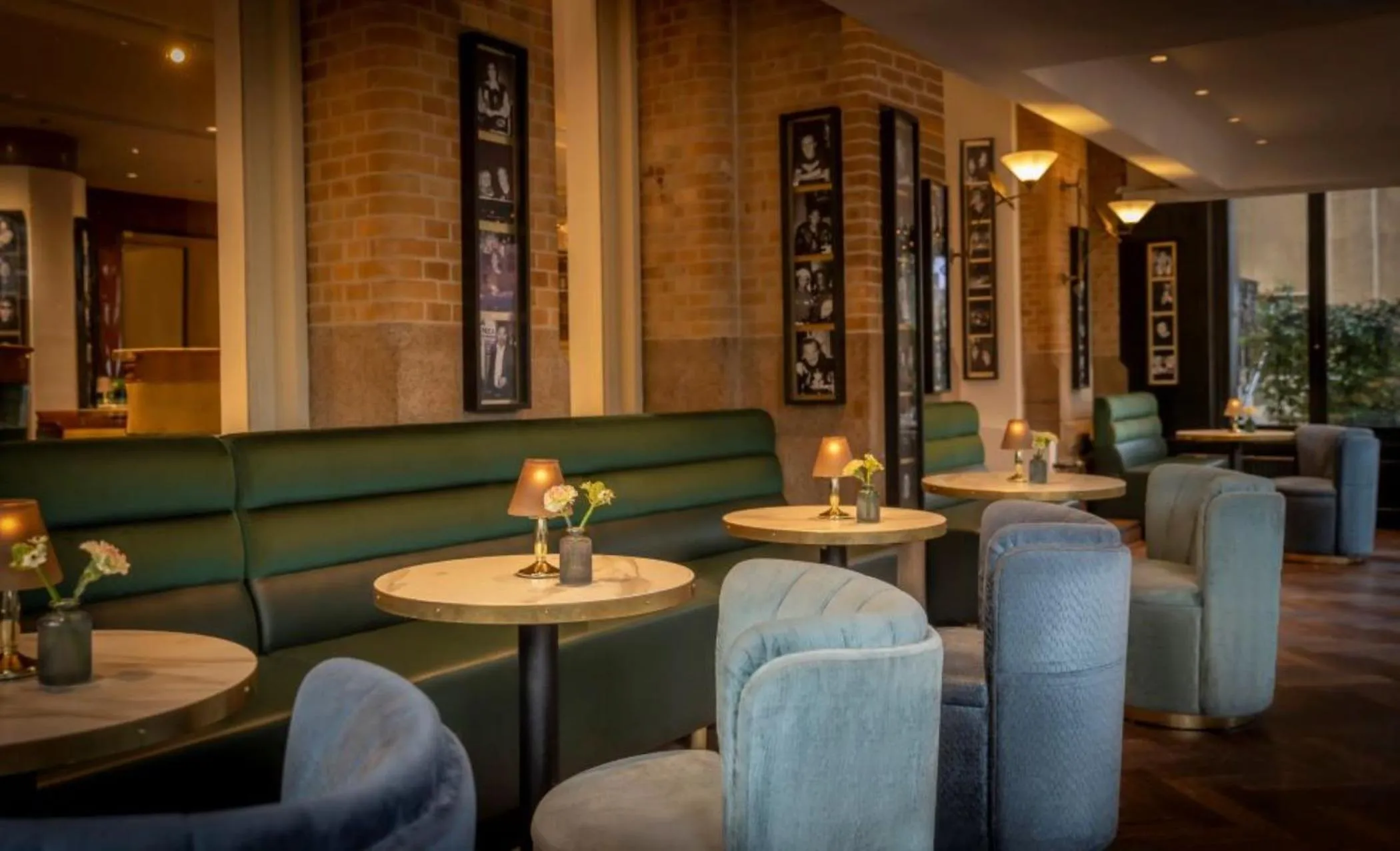 Lounge or bar in Clayton Hotel Amsterdam American