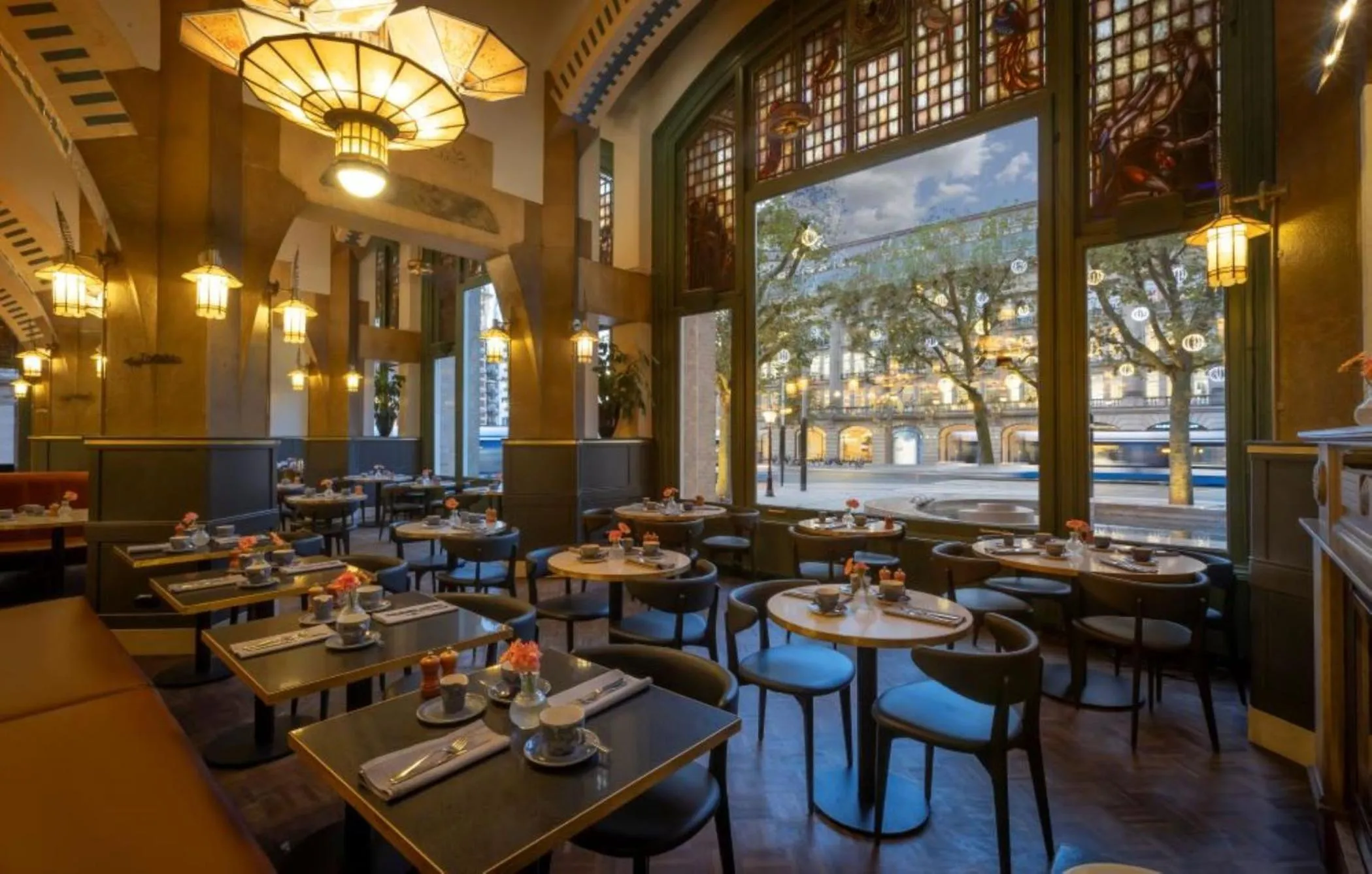 Restaurant/places to eat in Clayton Hotel Amsterdam American
