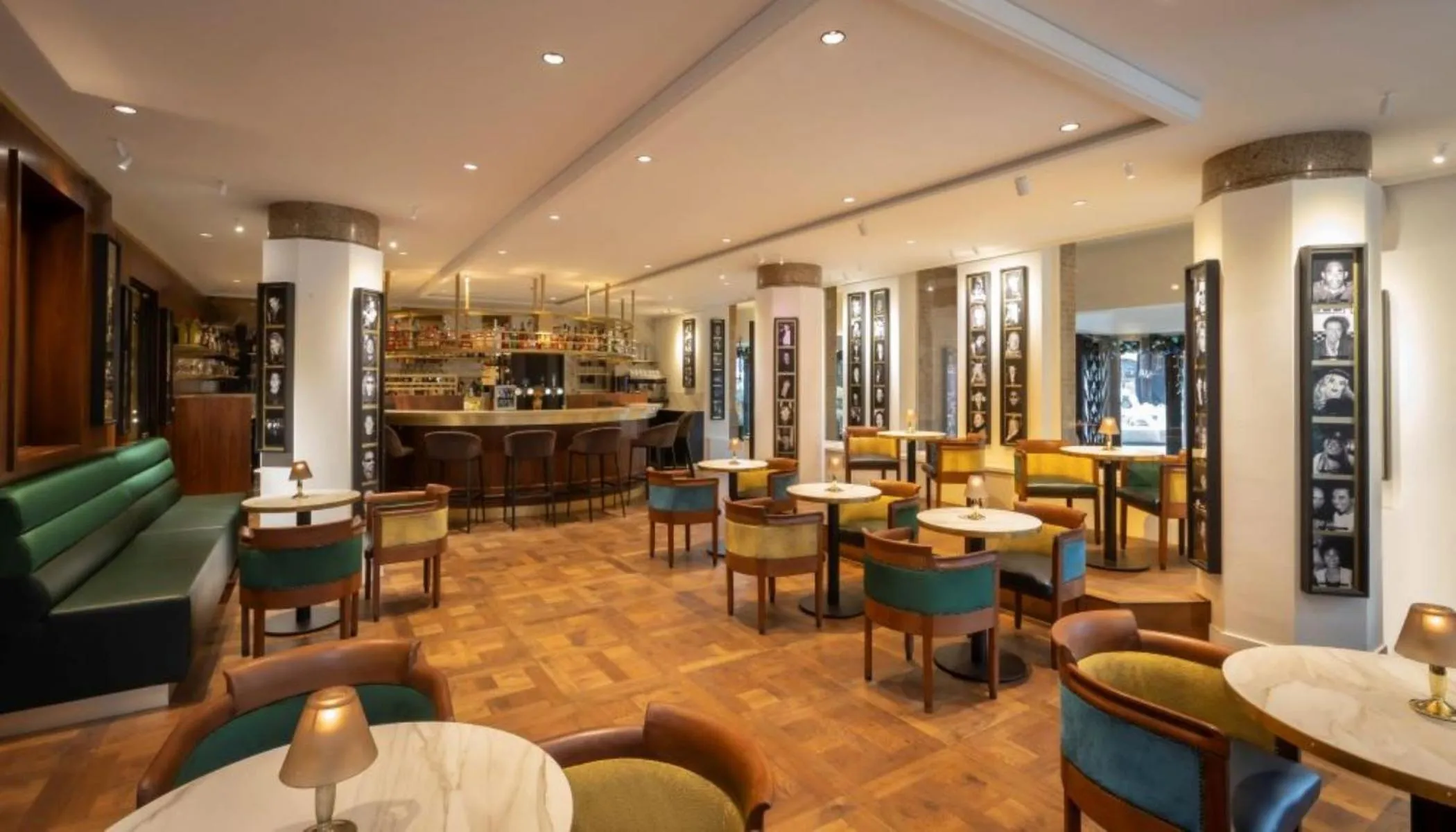 Lounge or bar in Clayton Hotel Amsterdam American