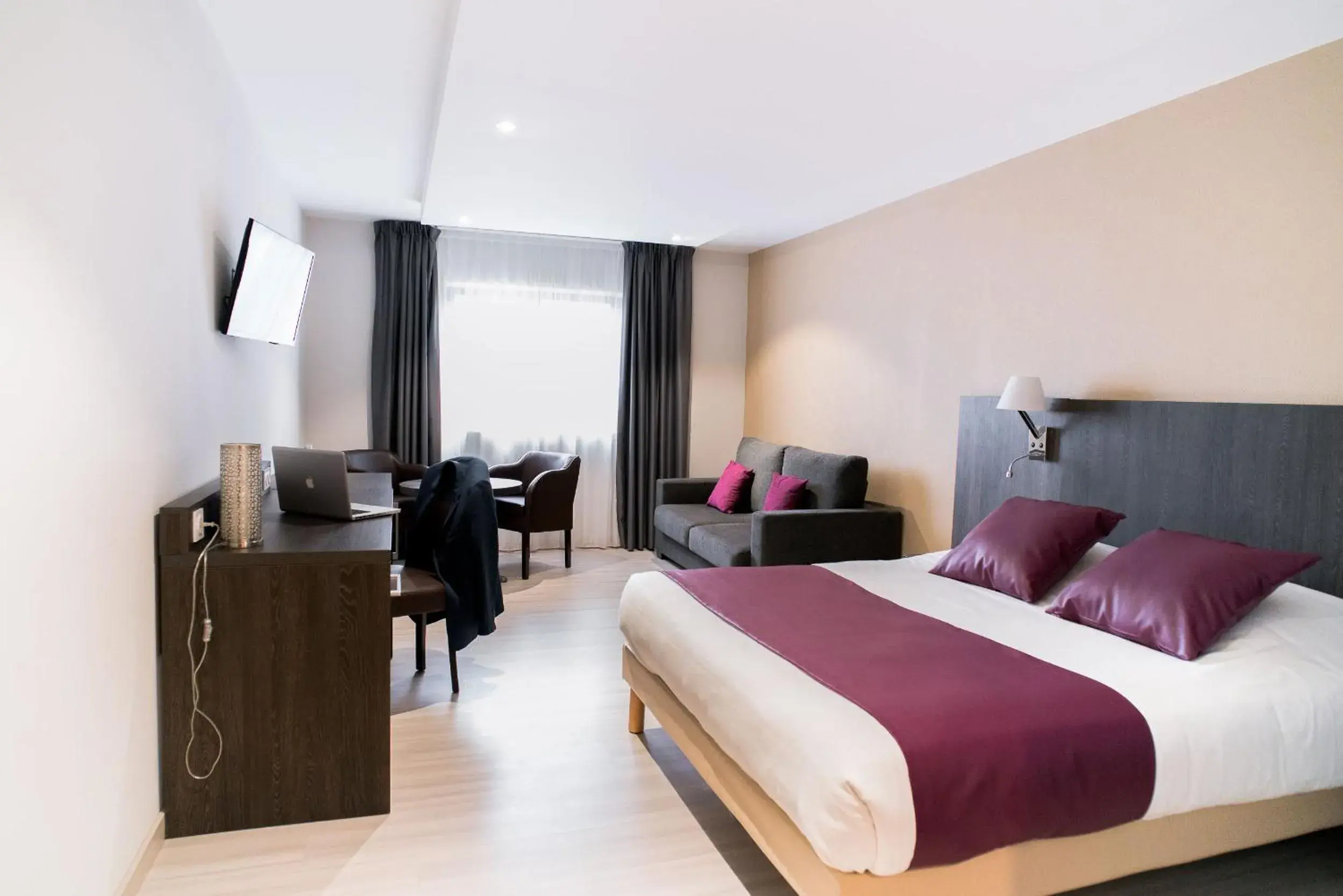 President Double or Twin Room in Ariane Hôtel Fos sur Mer President Double or Twin Room in Ariane Hôtel Fos sur Mer