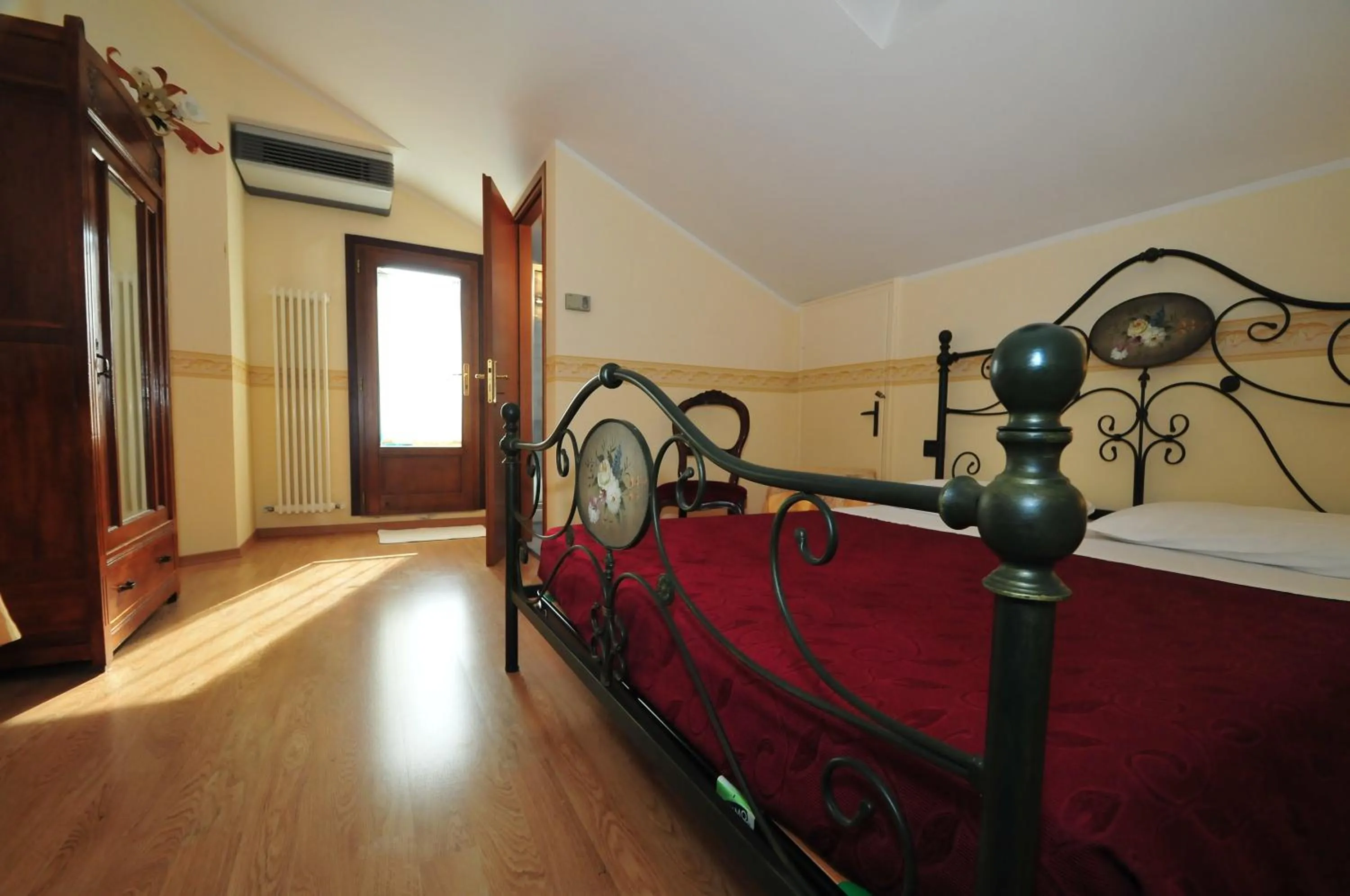 Bedroom, Bed in Locanda Sant'Anna Hotel