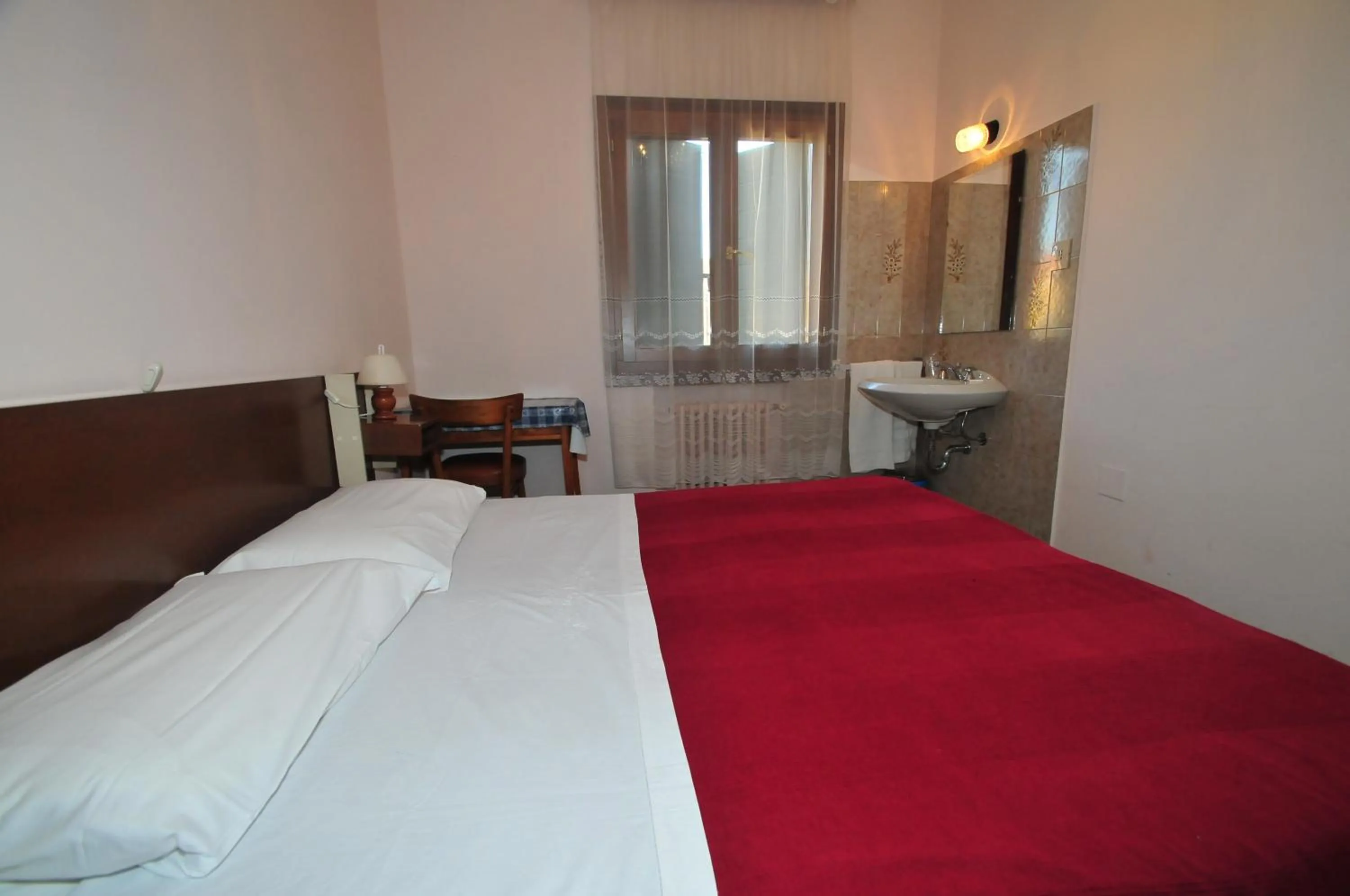 Bedroom, Bed in Locanda Sant'Anna Hotel