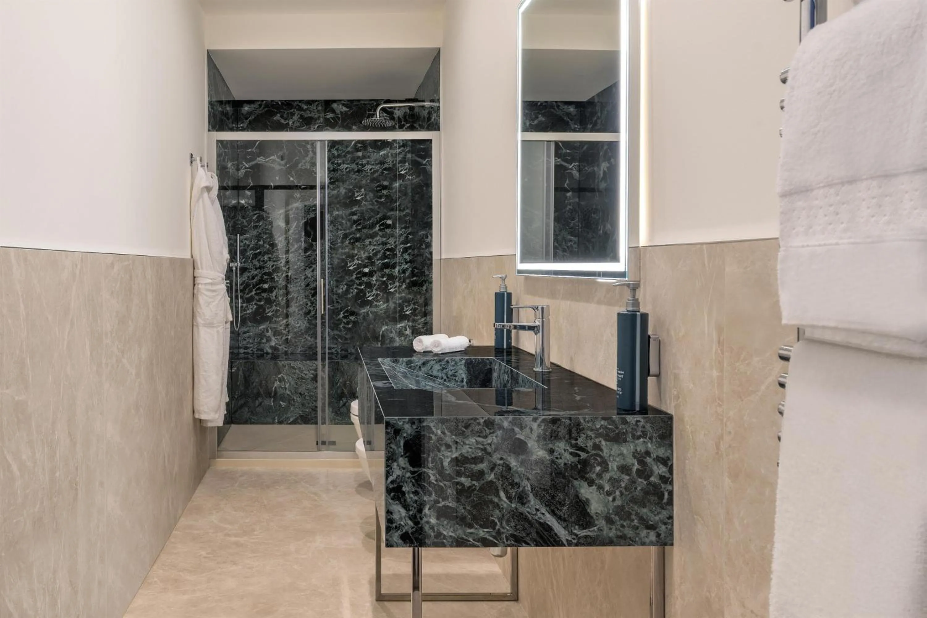 Bathroom in Hilton Turin Centre