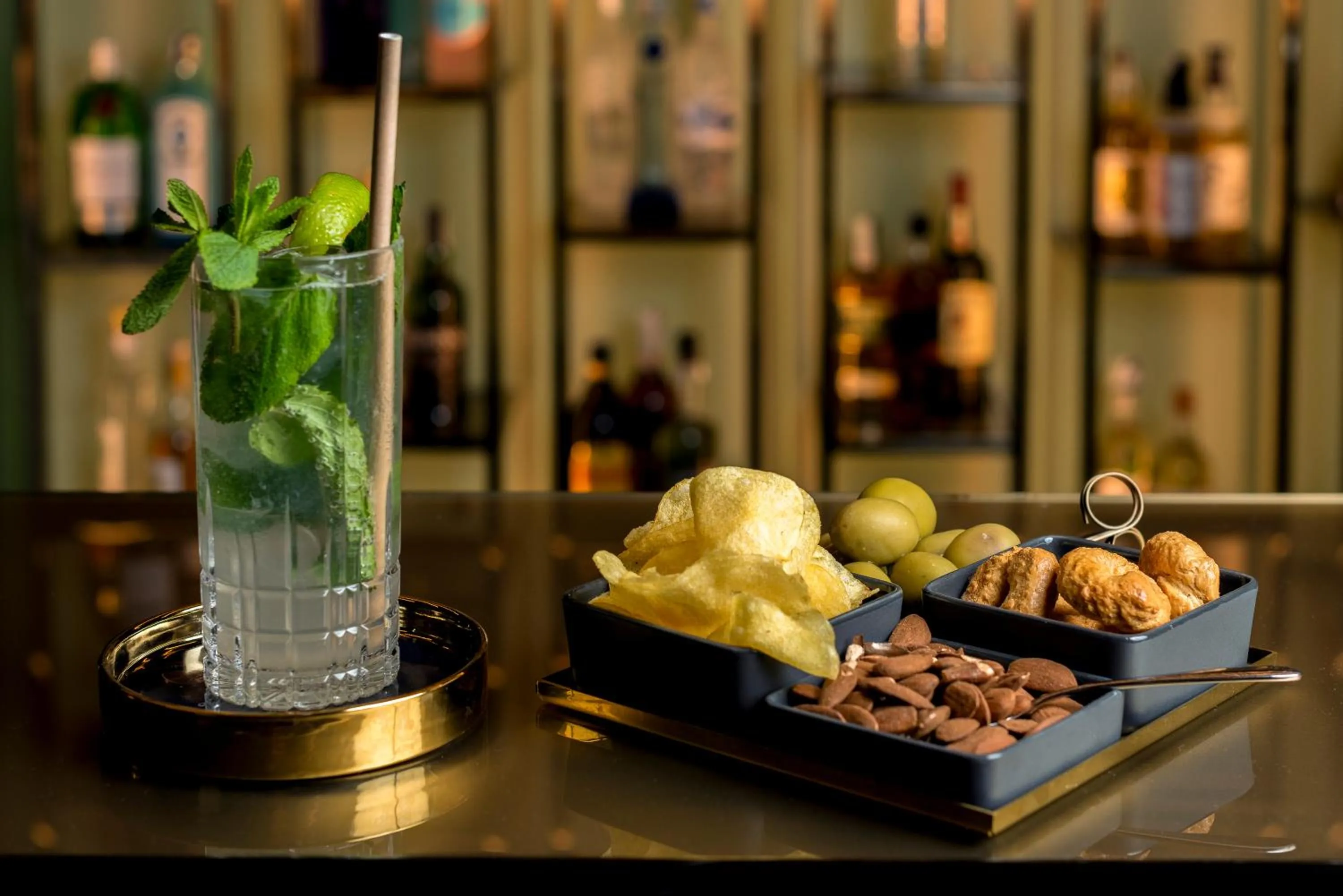 Lounge or bar in Hilton Turin Centre