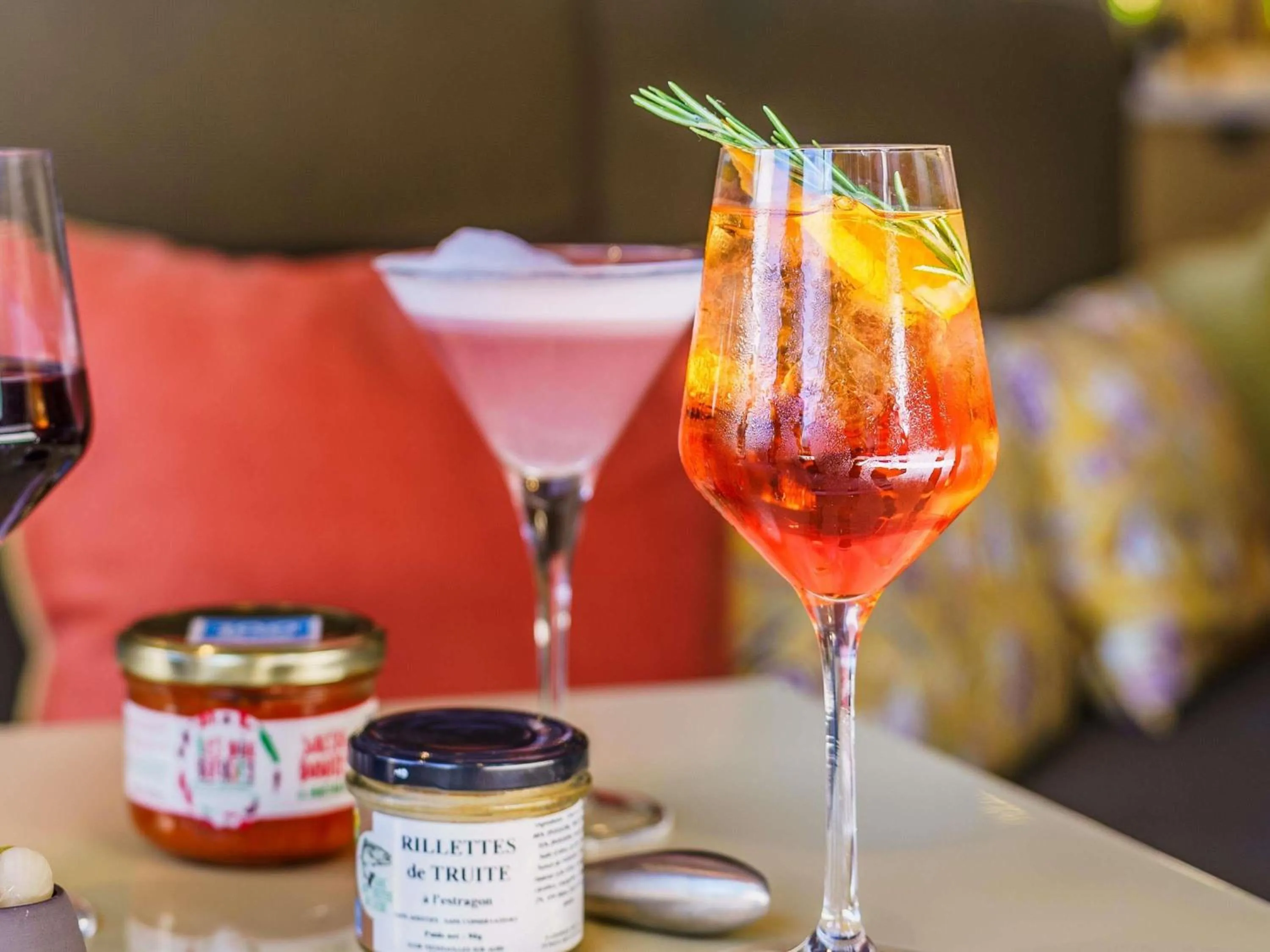 Lounge or bar in Mercure Dijon Centre Clemenceau