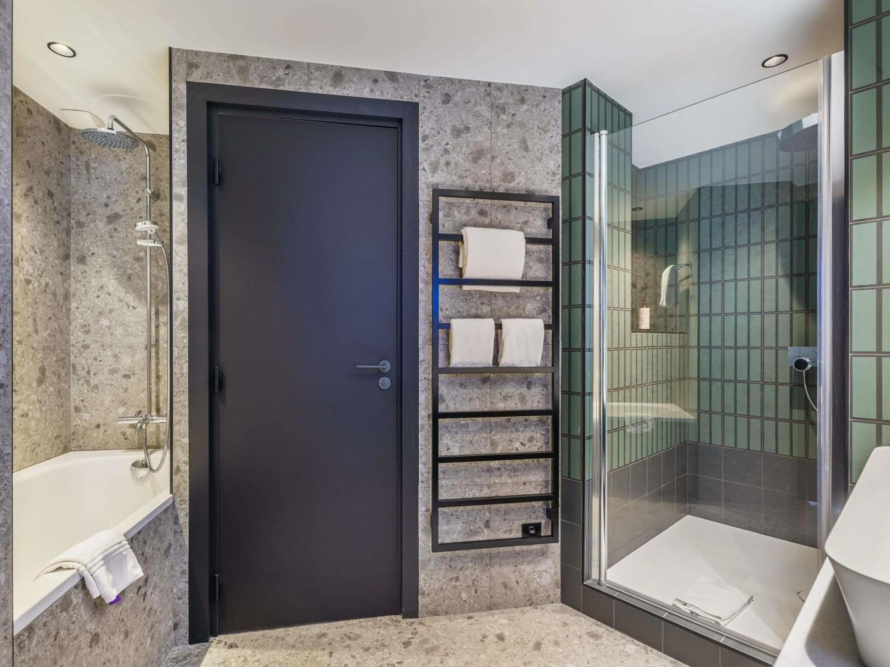 Bedroom in Mercure Dijon Centre Clemenceau