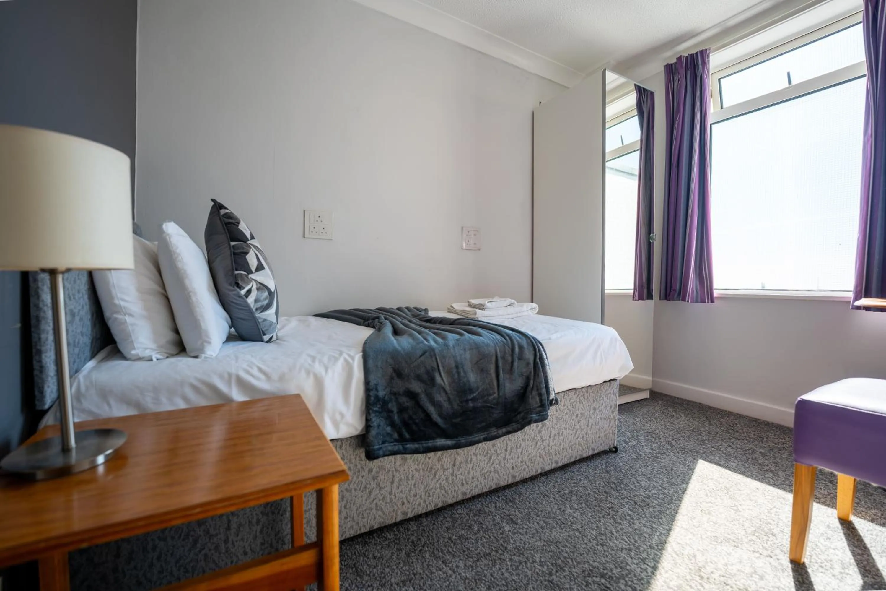 Bedroom, Bed in The Strathmore Hotel