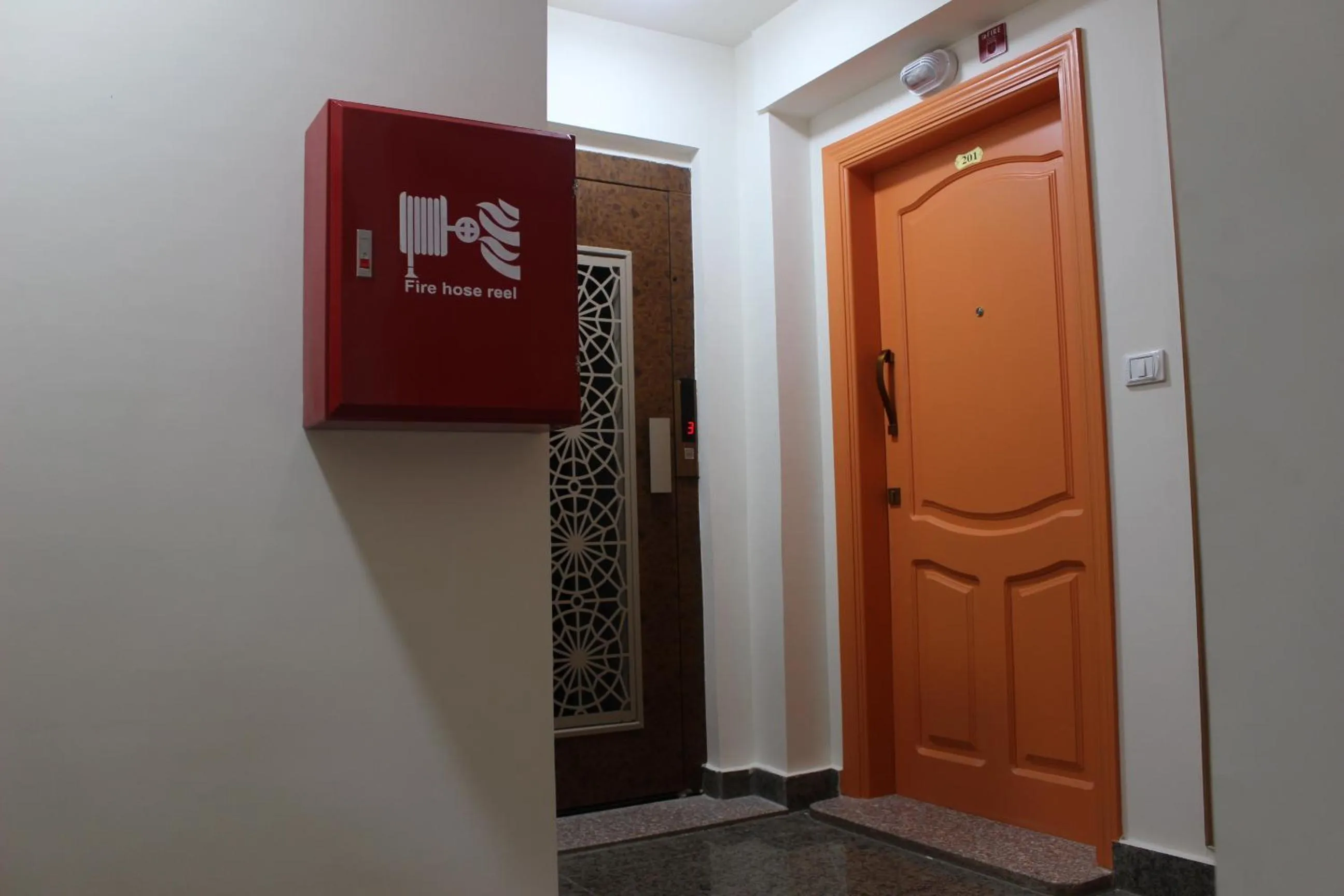 Facade/entrance in Al Raya Apartments