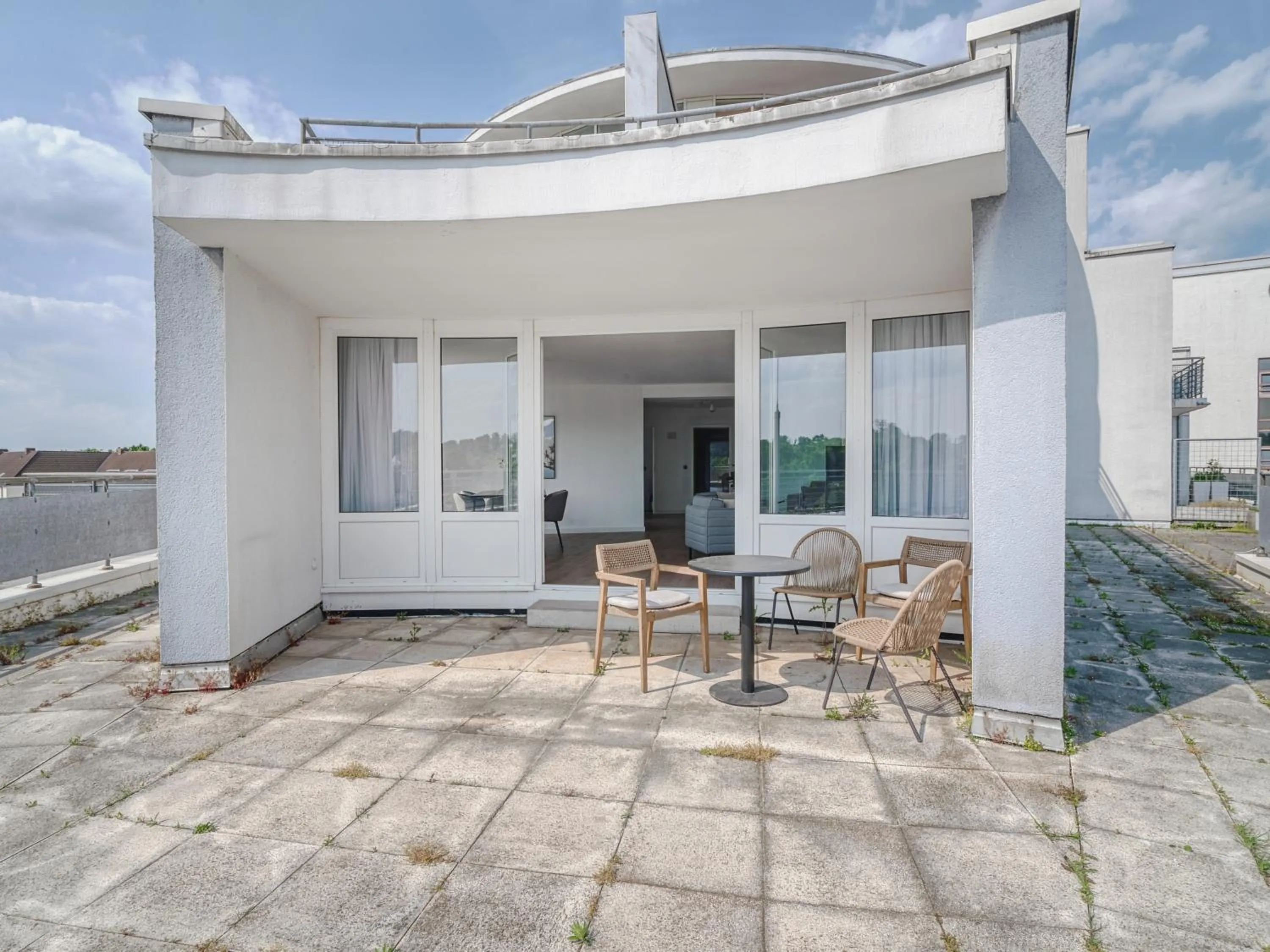 Patio in Limehome Wolfsburg Porschestraße