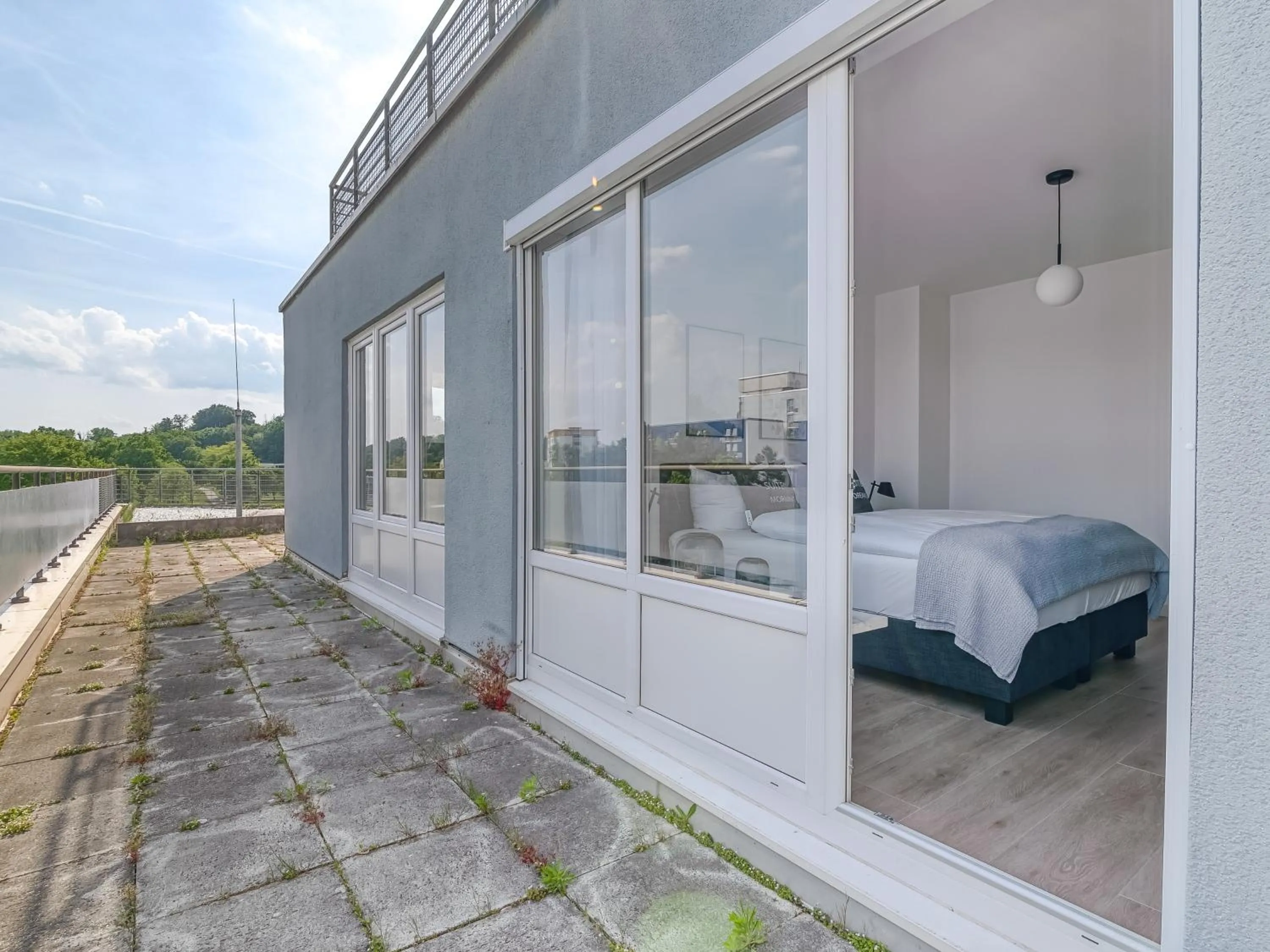 Patio, Bed in Limehome Wolfsburg Porschestraße