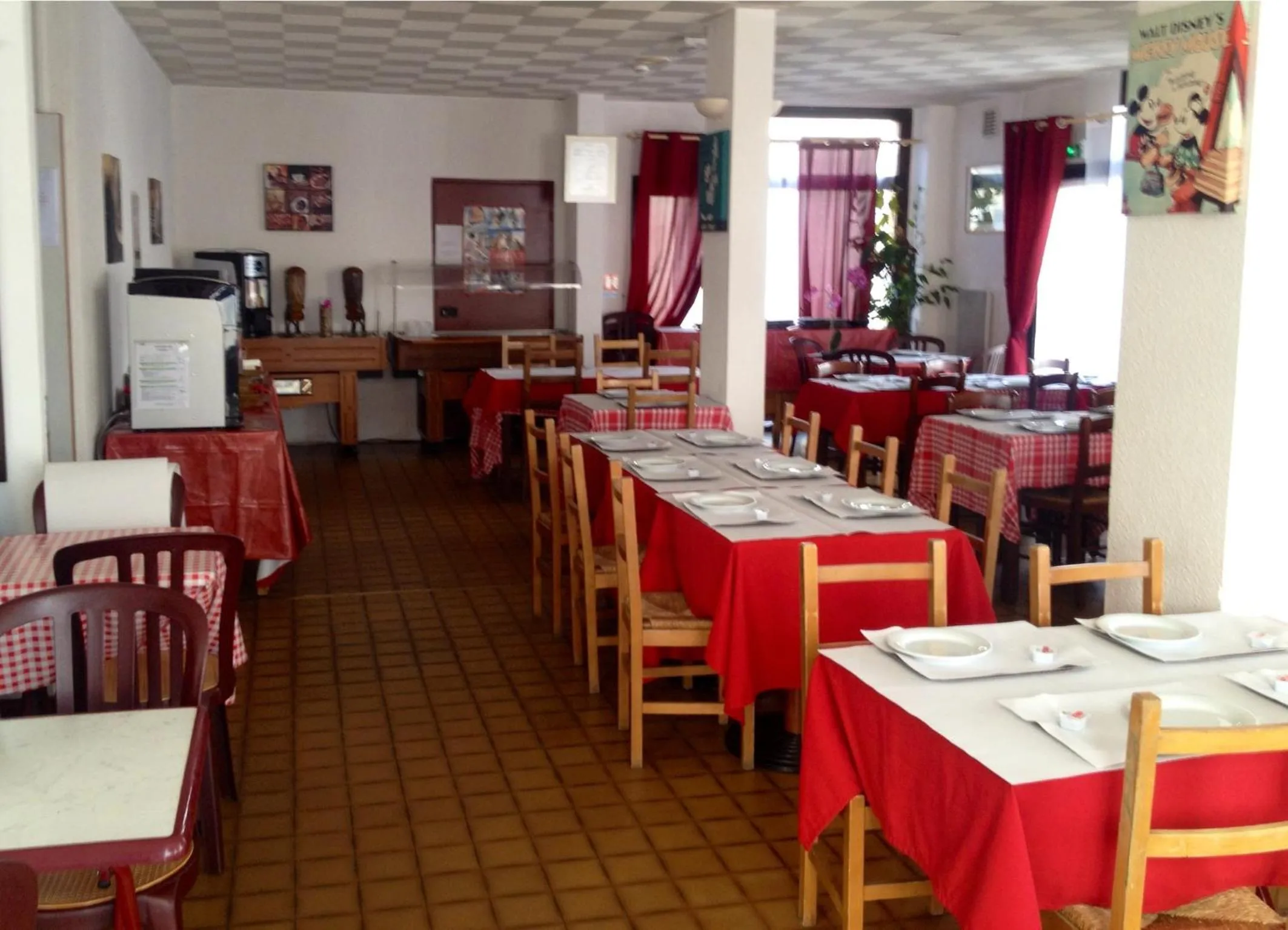 Restaurant/places to eat in Hipotel Paris Marne La Vallée