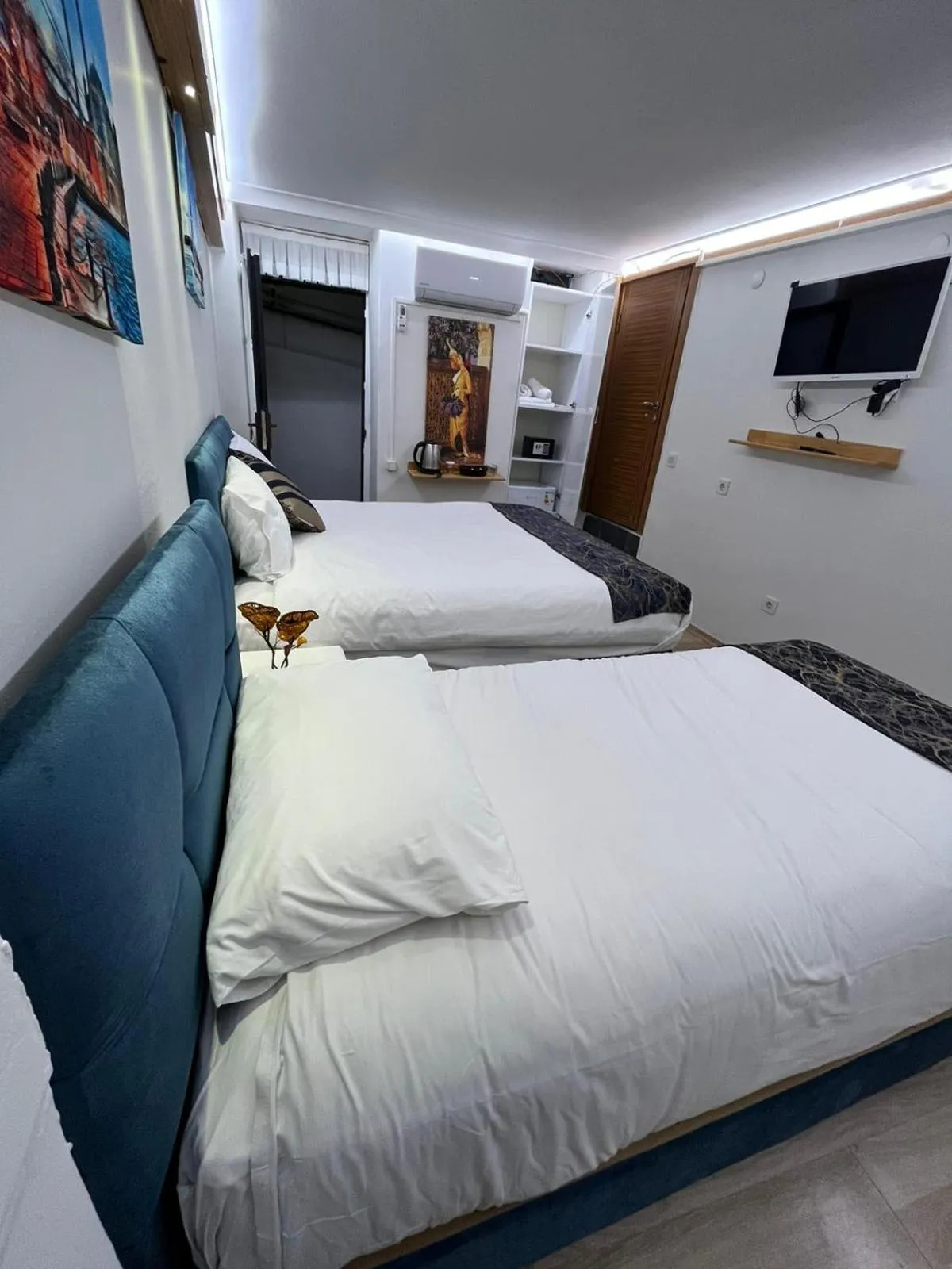 Bed in Seven Rooms Oldcity Hotel