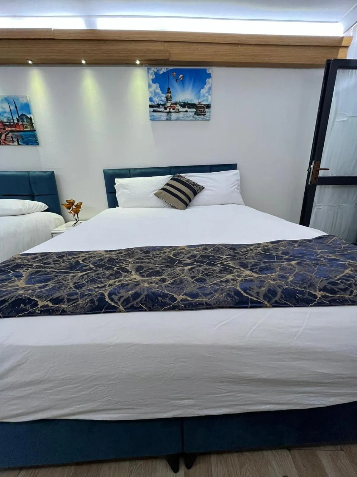 Bed in Seven Rooms Oldcity Hotel