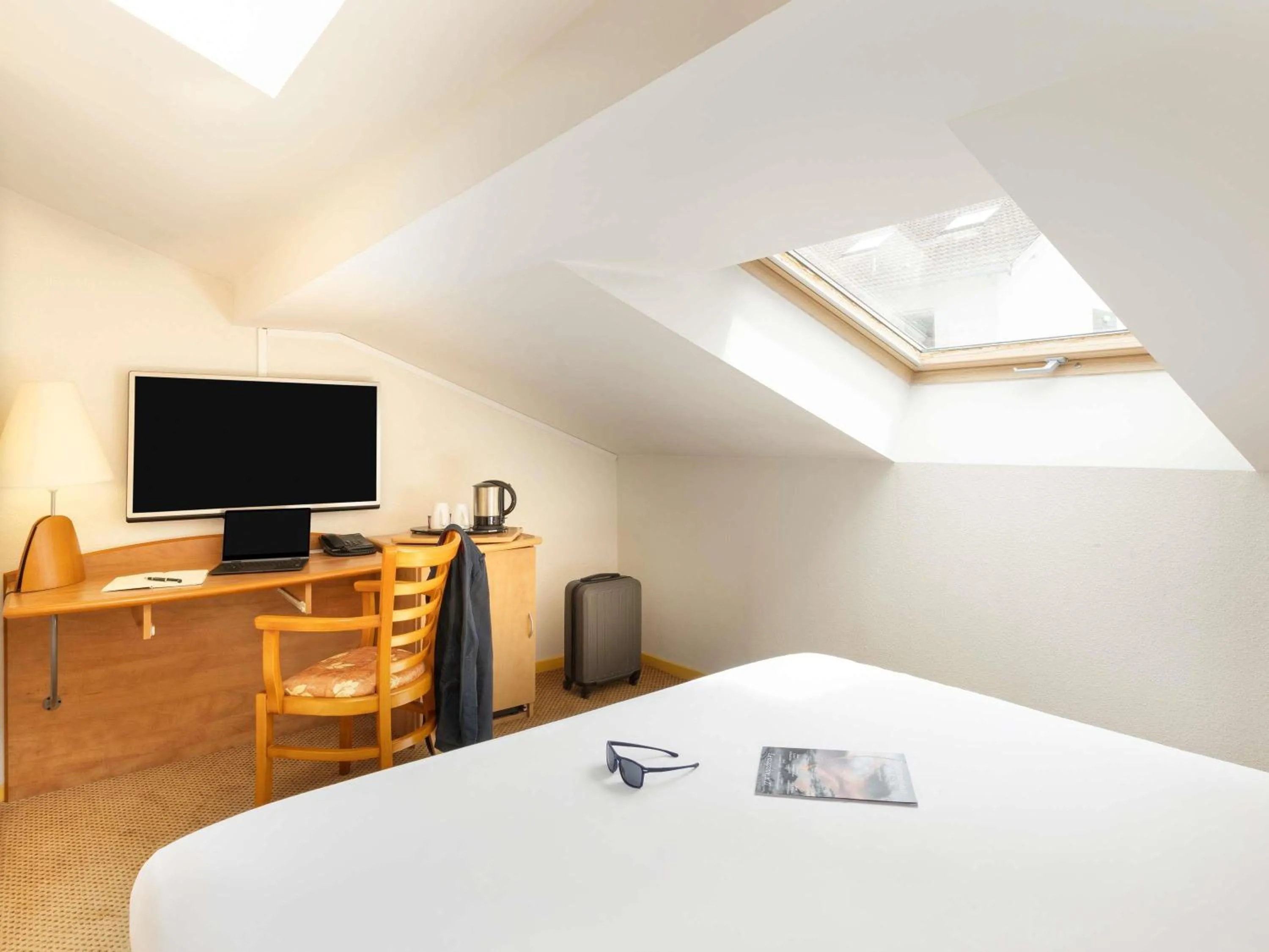 Bedroom, Bed in Mercure Epinal Centre