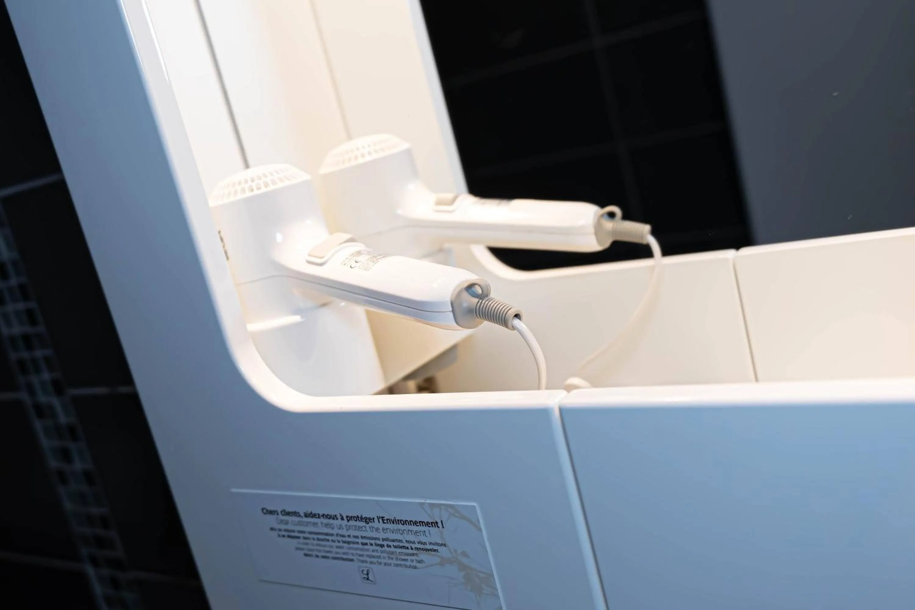 Bathroom in Logis Les Charmilles Chalon-sur-Saône Sud