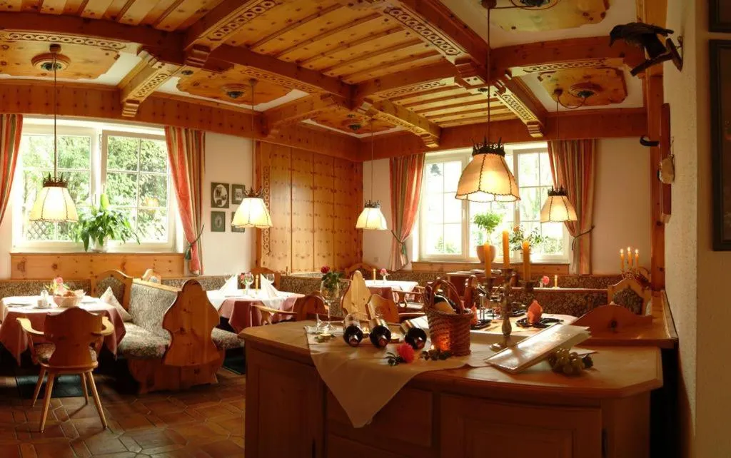 Restaurant/places to eat in Hotel zum Toni