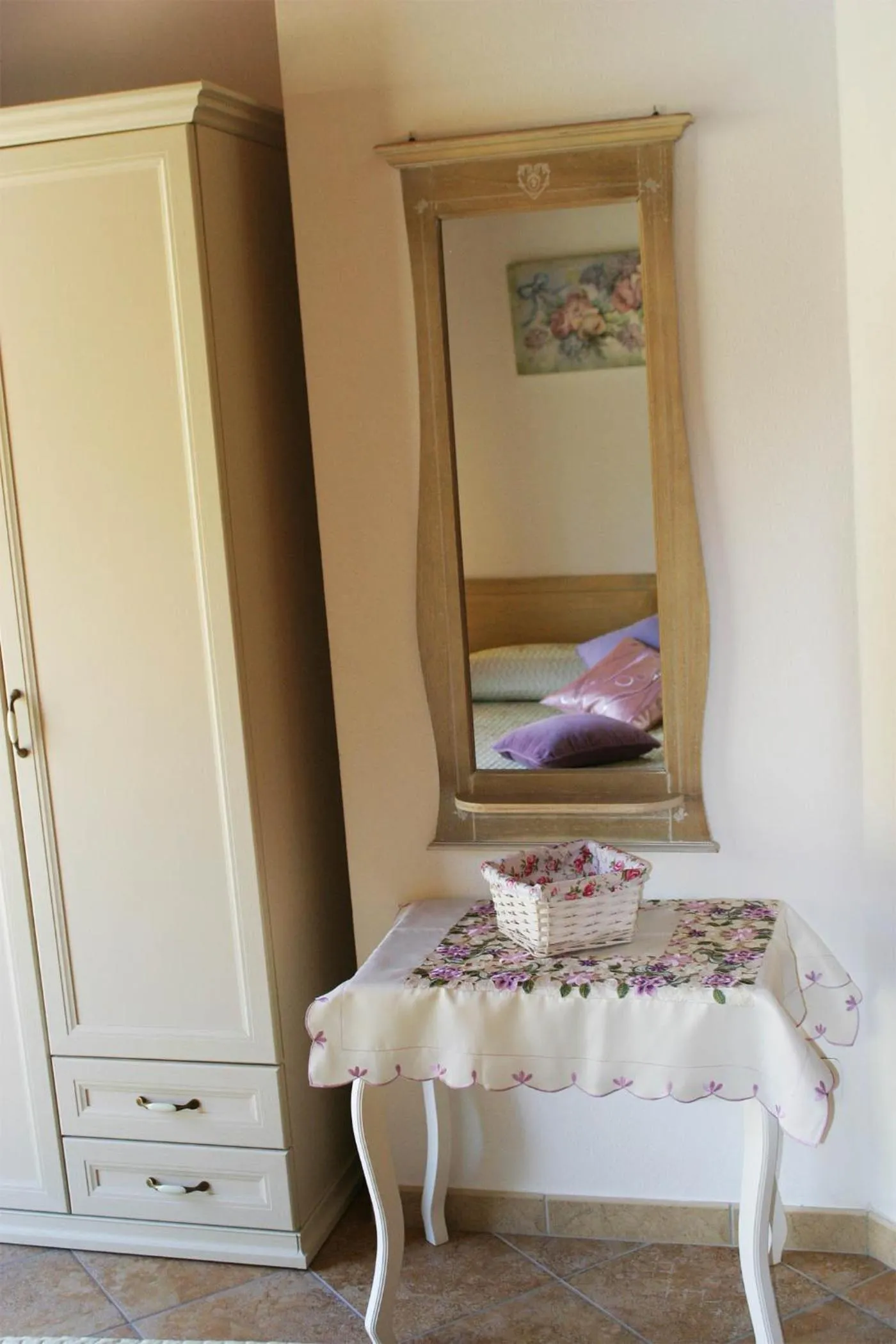 Decorative detail, Bed in B&B S'ARROSA ANTIGA