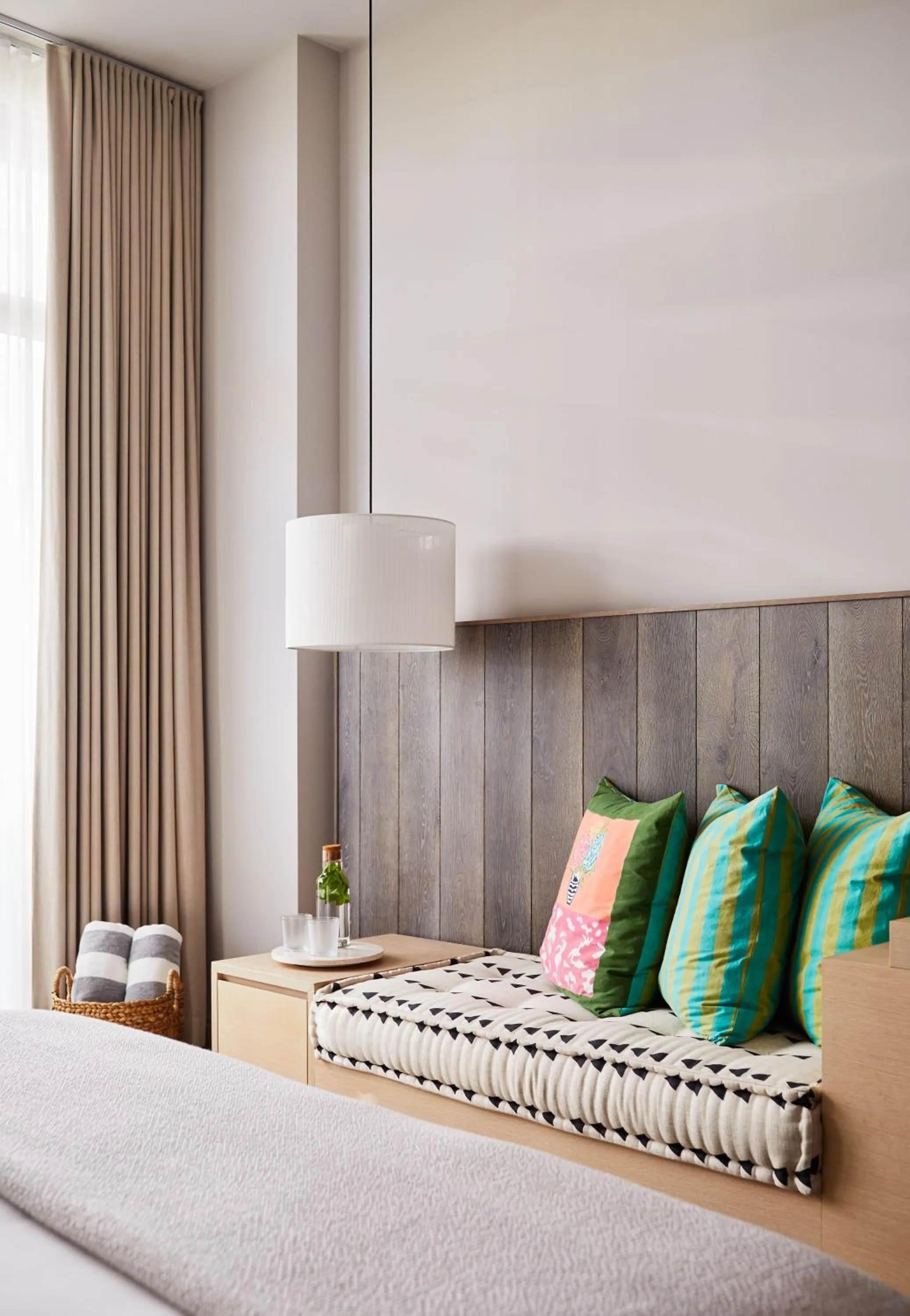 Seating area, Bed in Asbury Ocean Club Hotel