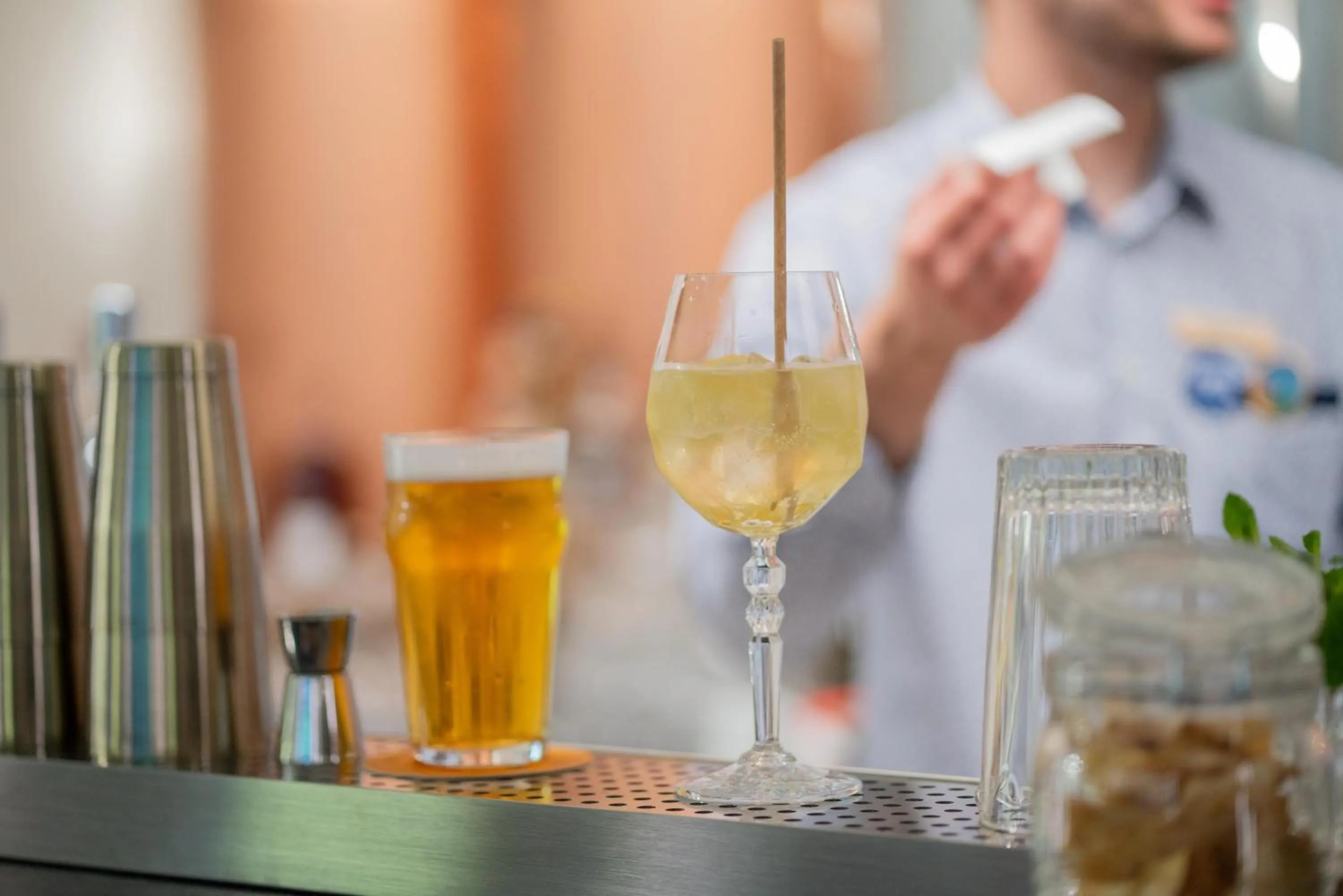 Lounge or bar in FirstName Toulouse, part of JdV by Hyatt