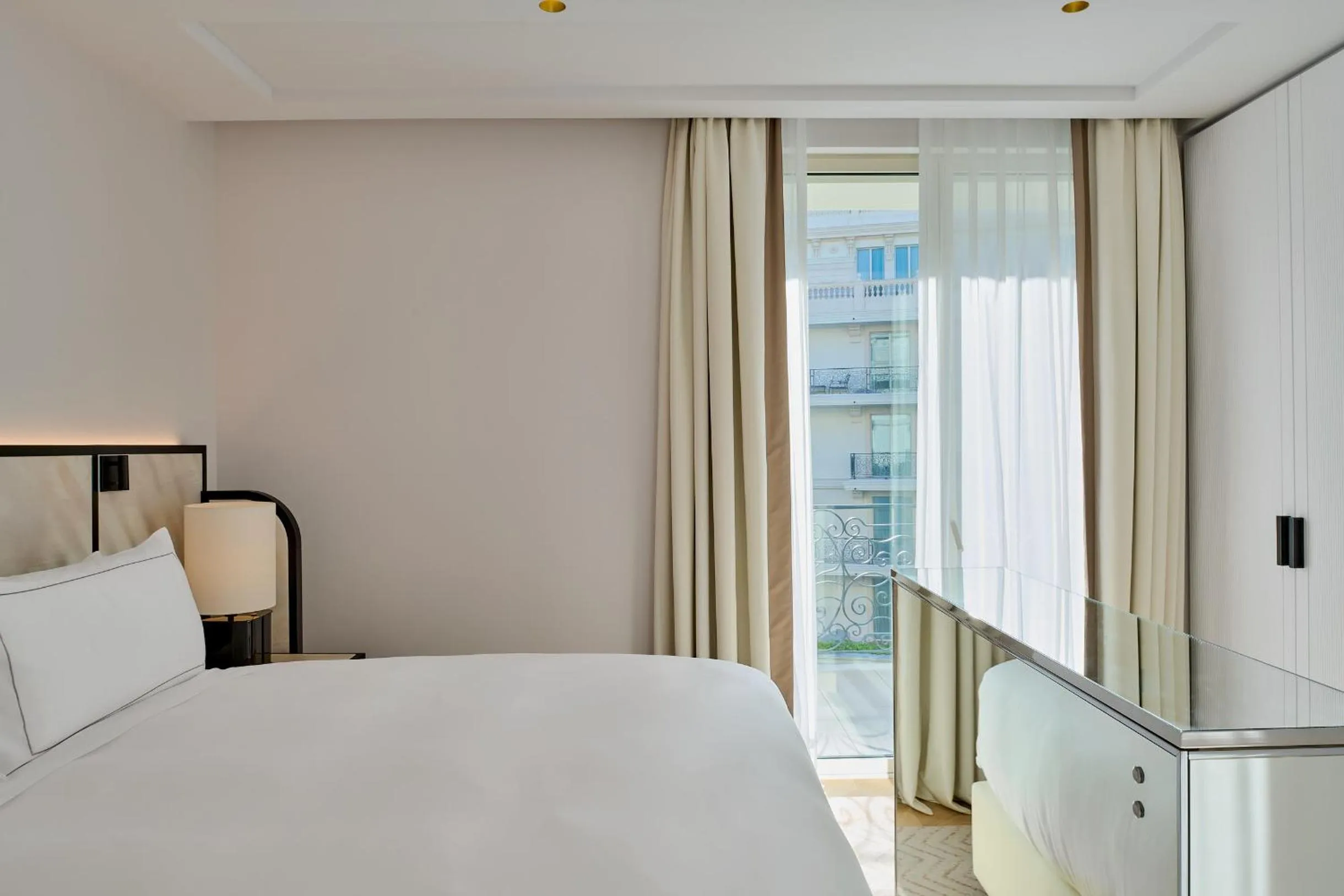 Bedroom, Bed in Carlton Cannes, a Regent Hotel