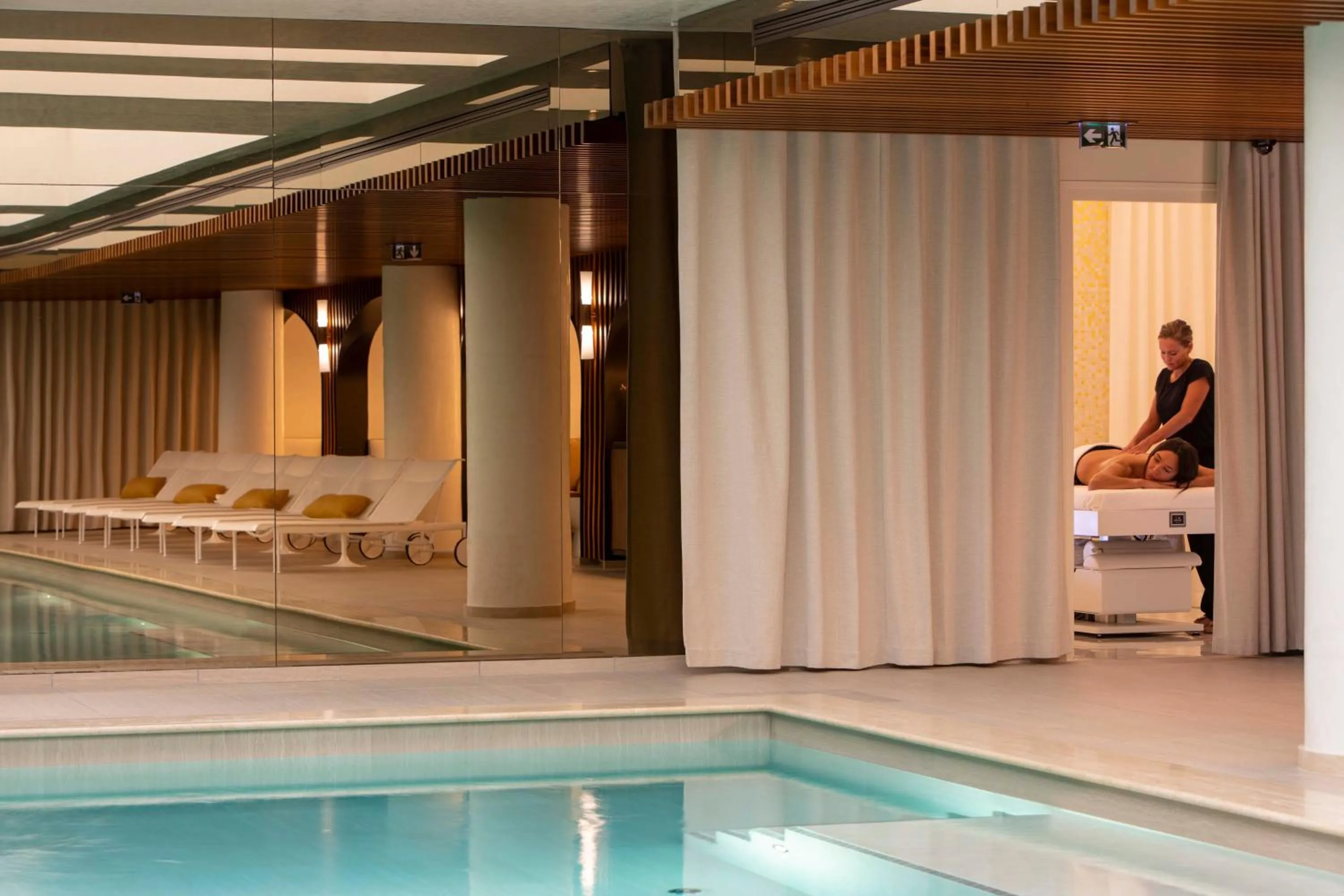 Pool view in Hôtel D'Aubusson