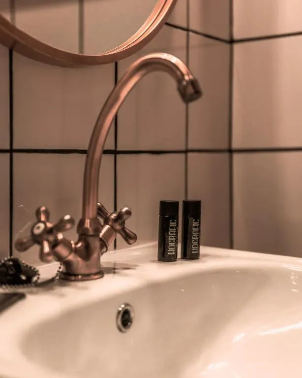 Bathroom in Hografic Hotel