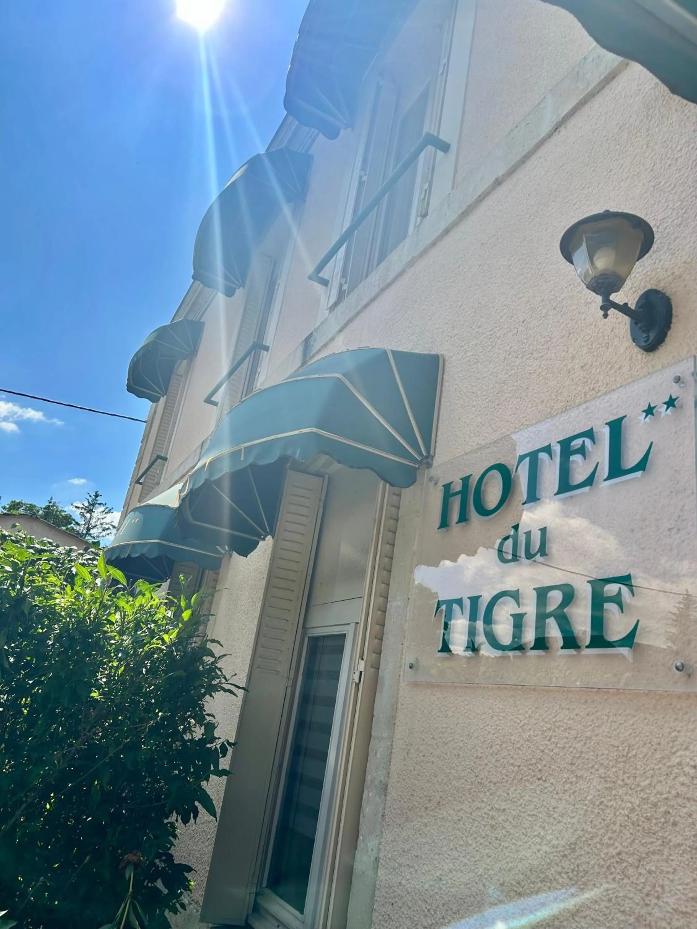 Property building in Cit'Hotel du Tigre
